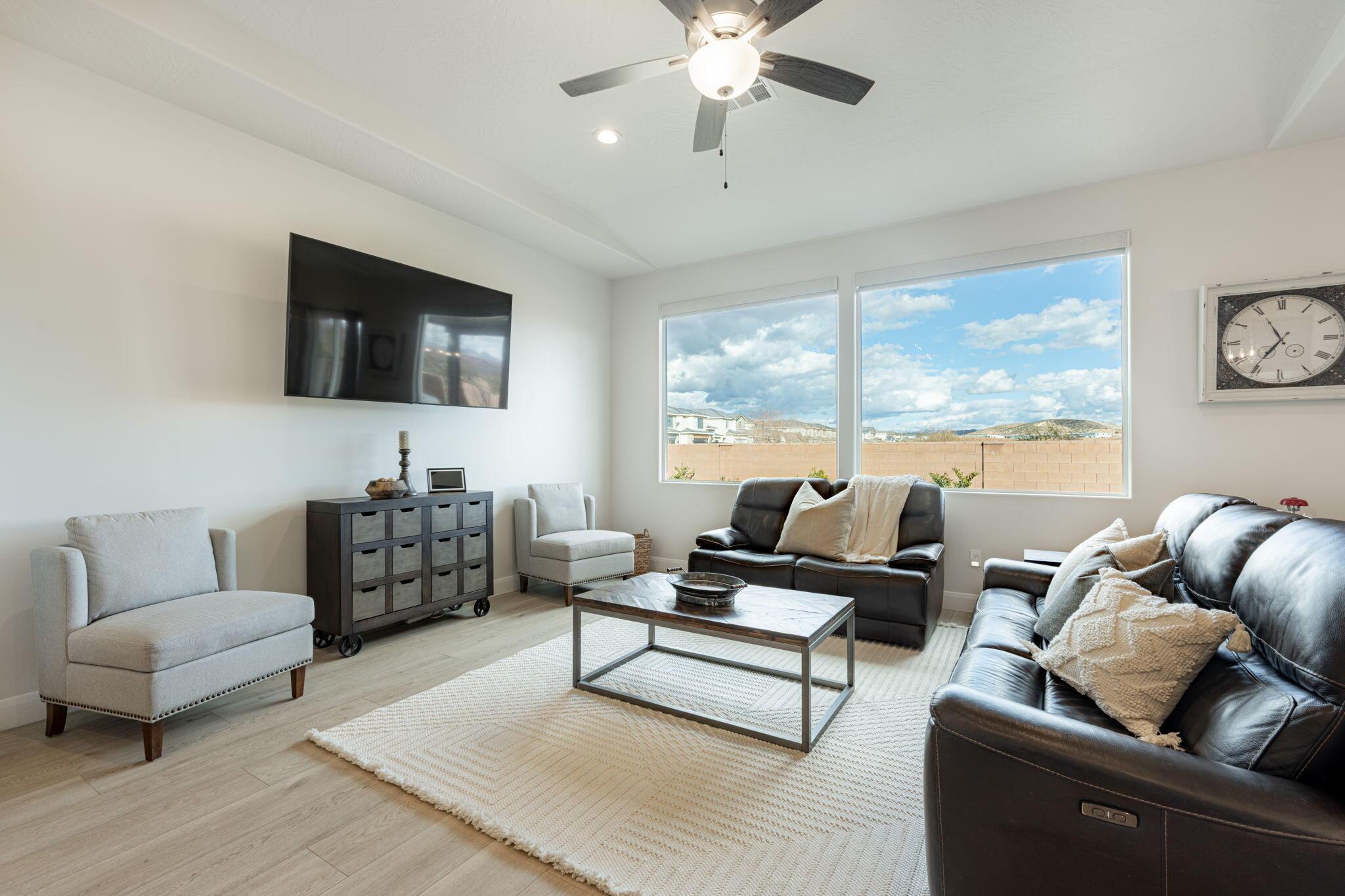 Washington, Utah, 84780, United States, 4 Bedrooms Bedrooms, ,2 BathroomsBathrooms,Residential,For Sale,2008144