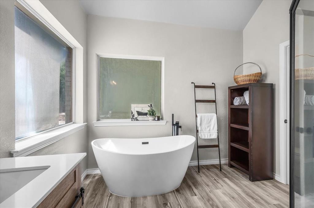 Oak Point, Texas, 75068, United States, 3 Bedrooms Bedrooms, ,3 BathroomsBathrooms,Residential,For Sale,1974311