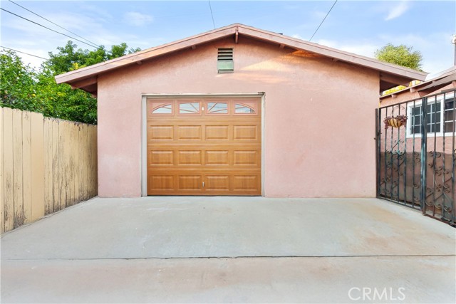 Compton, California, 90220, United States, 3 Bedrooms Bedrooms, ,2 BathroomsBathrooms,Residential,For Sale,1974980