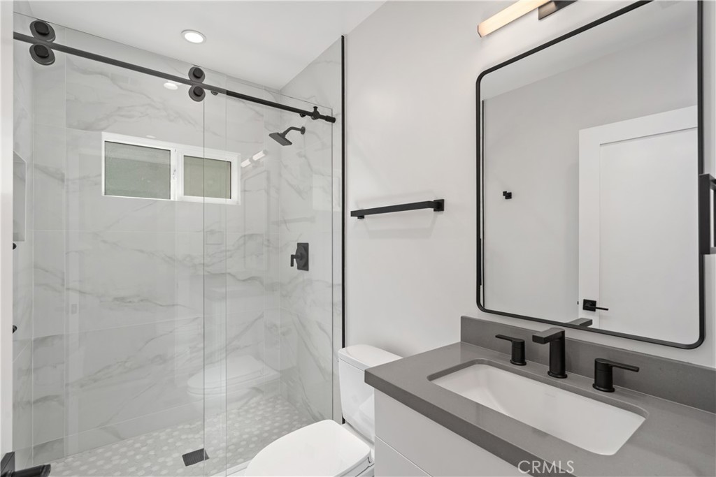 Encino, California, 91316, United States, 4 Bedrooms Bedrooms, ,3 BathroomsBathrooms,Residential,For Sale,1906863