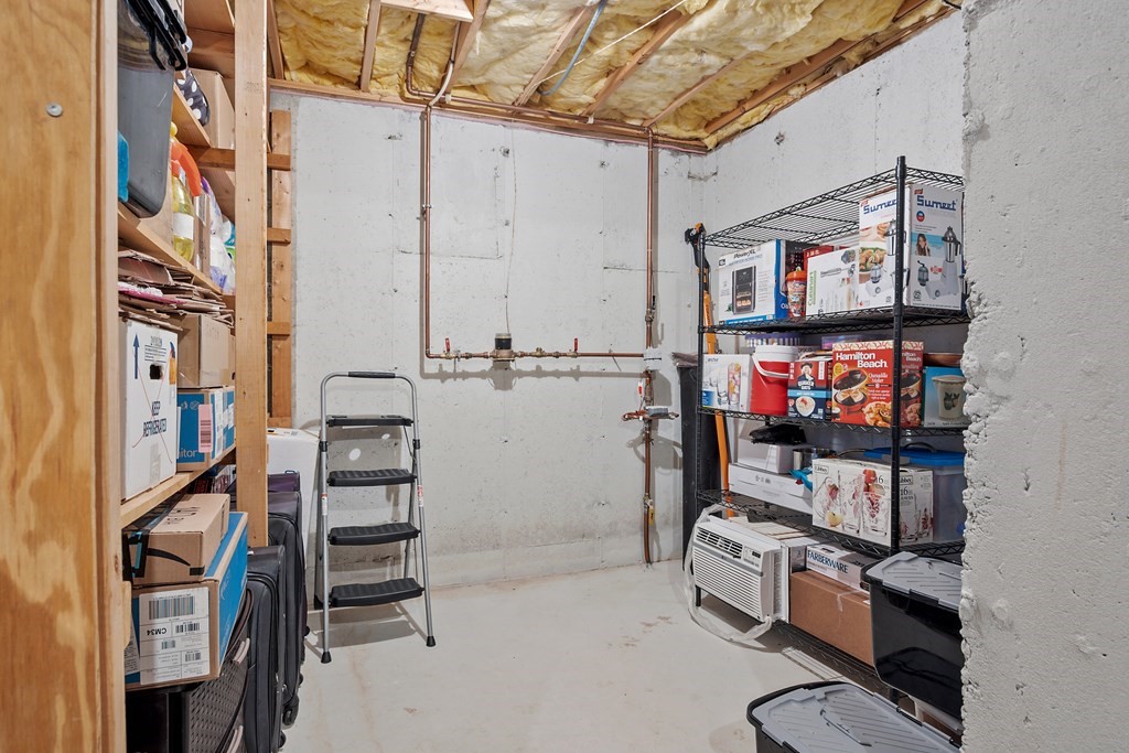Hooksett, New Hampshire, 03106, United States, 3 Bedrooms Bedrooms, ,3 BathroomsBathrooms,Residential,For Sale,1930253