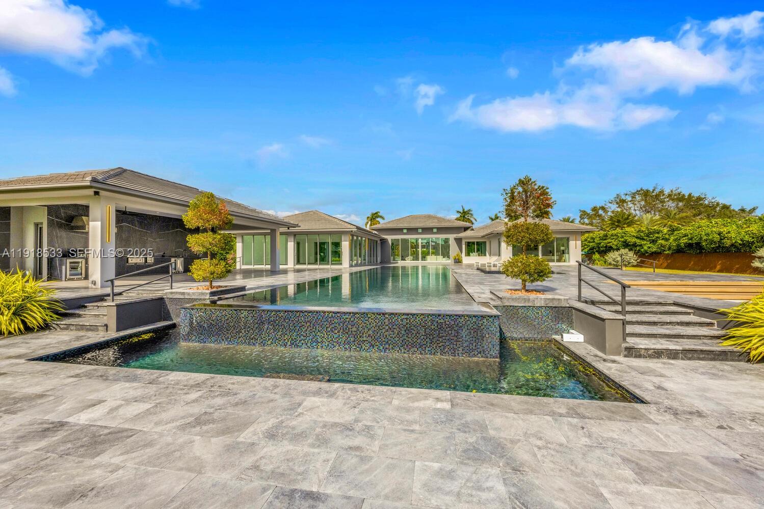 Miami, Florida, 33173, United States, 6 Bedrooms Bedrooms, ,7 BathroomsBathrooms,Residential,For Sale,2001798