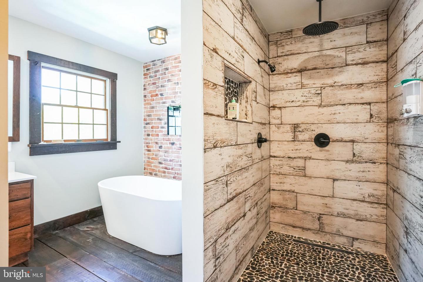 Pottstown, Pennsylvania, 19465, United States, 3 Bedrooms Bedrooms, ,6 BathroomsBathrooms,Residential,For Sale,1913550