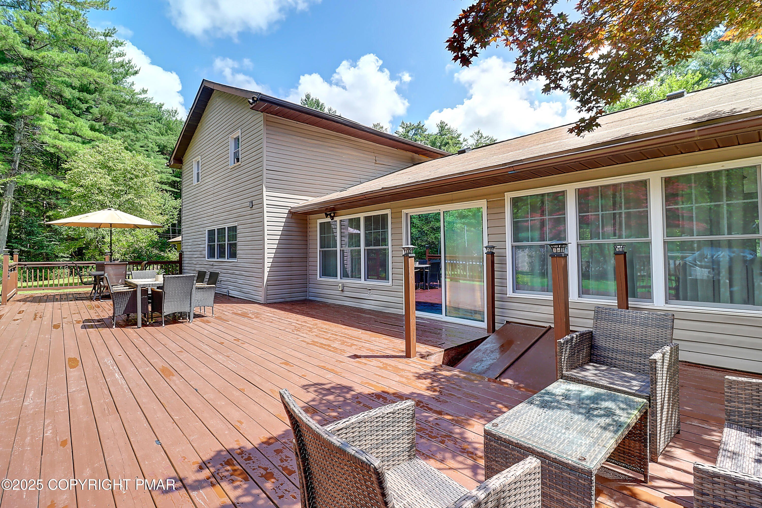 Blakeslee, Pennsylvania, 18610, United States, 4 Bedrooms Bedrooms, ,4 BathroomsBathrooms,Residential,For Sale,1982561