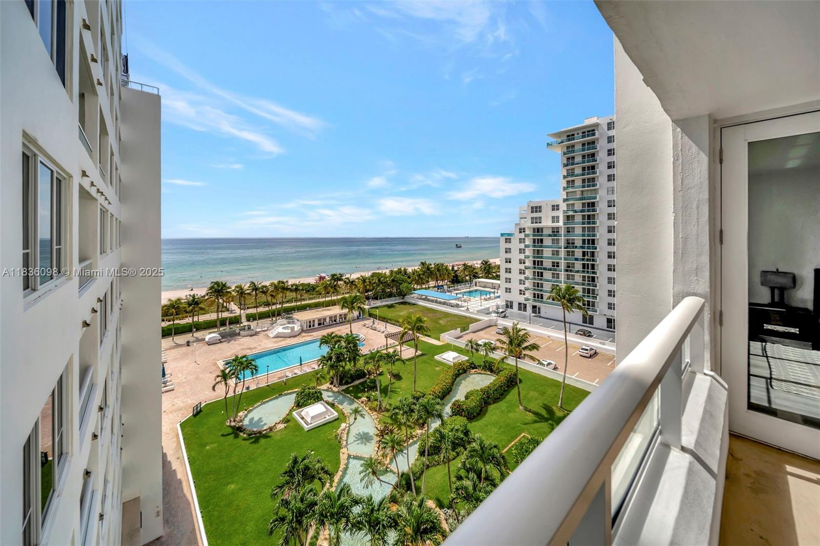 Miami Beach, Florida, 33140, United States, 2 Bedrooms Bedrooms, ,2 BathroomsBathrooms,Residential,For Sale,1885385