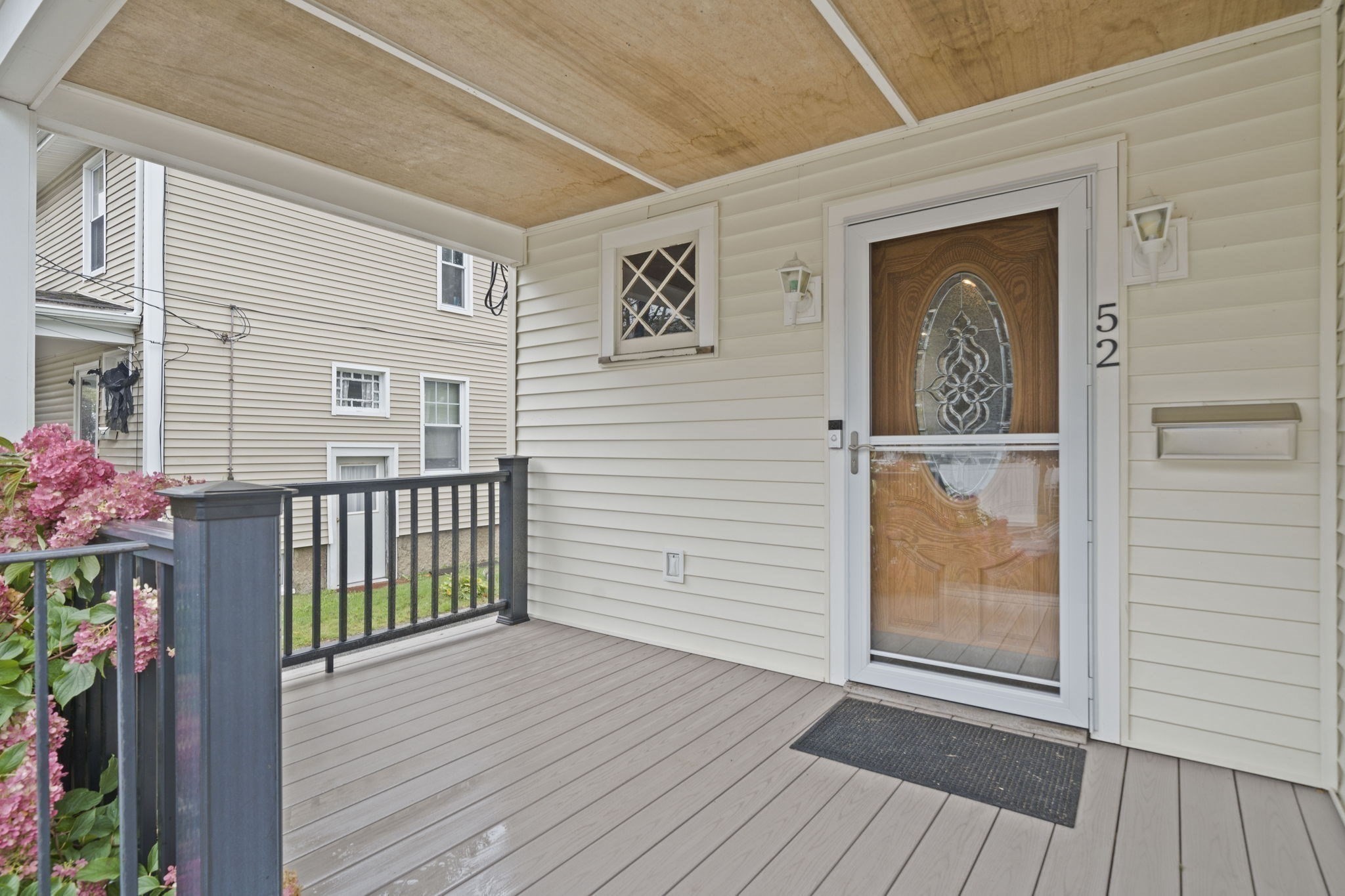 Lynn, Massachusetts, 01902, United States, 3 Bedrooms Bedrooms, ,2 BathroomsBathrooms,Residential,For Sale,1981225