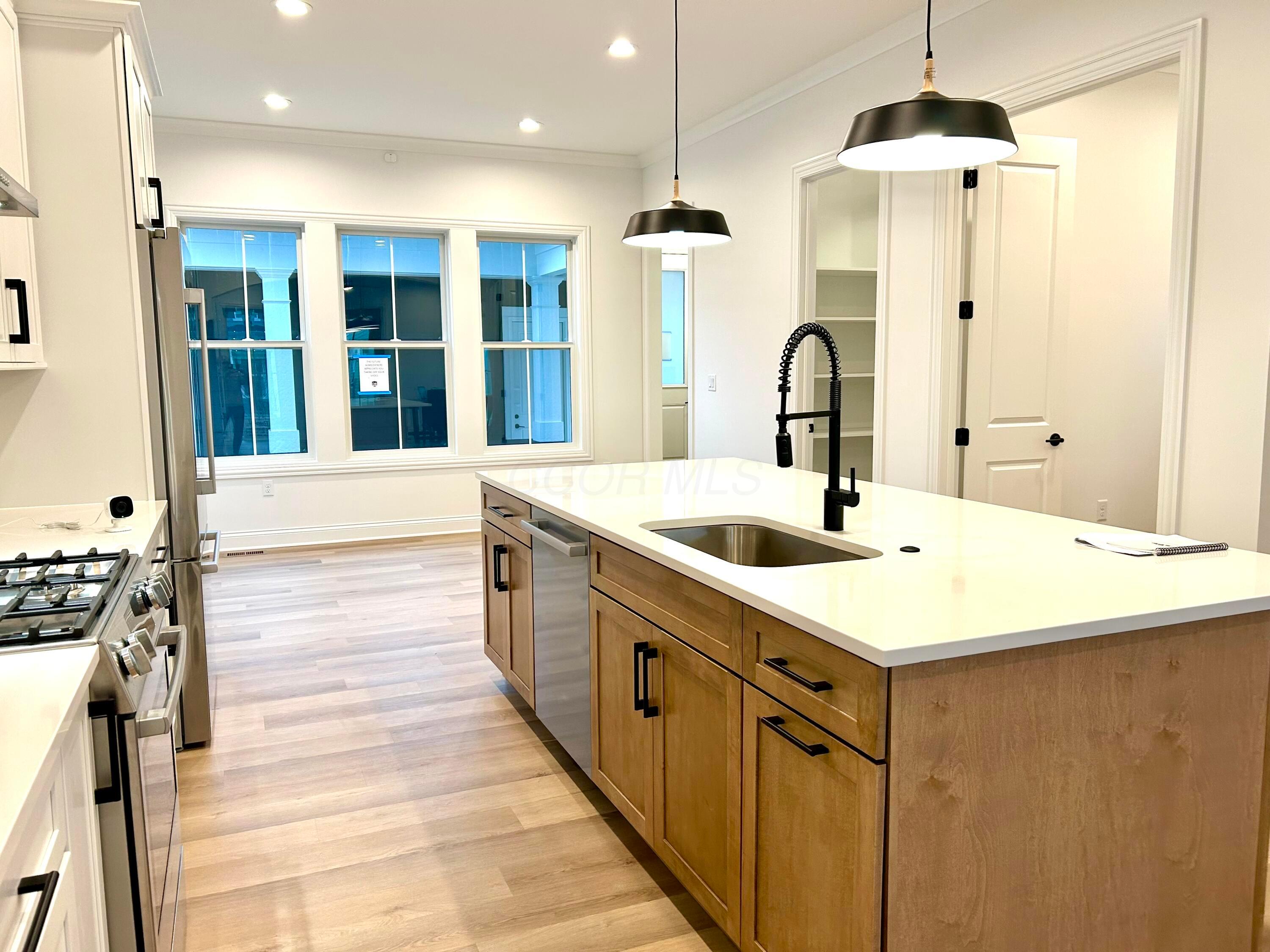 Lewis Center, Ohio, 43035, United States, 4 Bedrooms Bedrooms, ,4 BathroomsBathrooms,Residential,For Sale,1982744