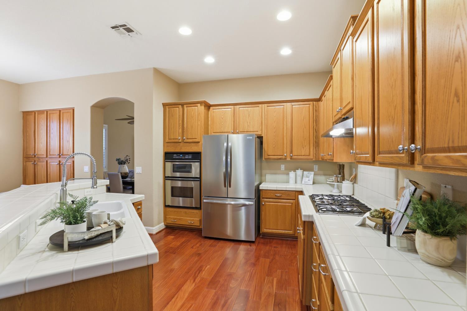 Folsom, California, 95630, United States, 3 Bedrooms Bedrooms, ,2 BathroomsBathrooms,Residential,For Sale,1992900