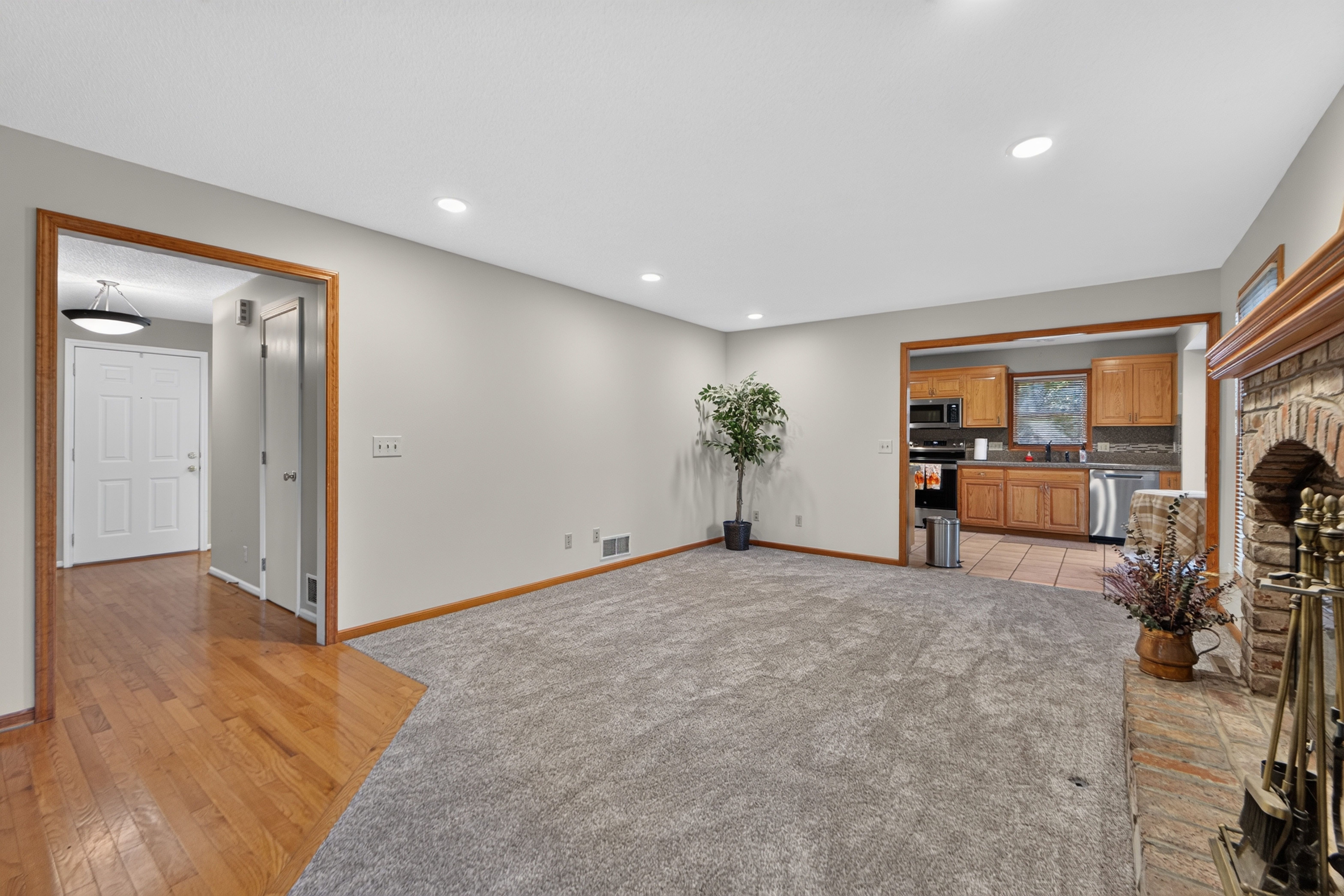  10228 Caenen Drive, Lenexa, KS 66215 - 物件實景