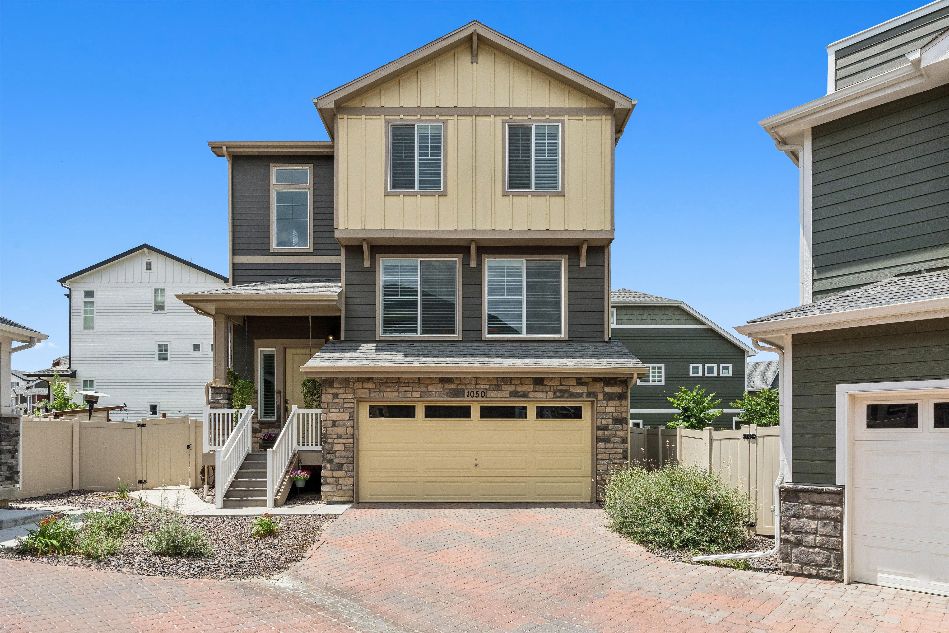  Highly Sought-after Volante Model Carriage House in Erie Highlands - 物件實景