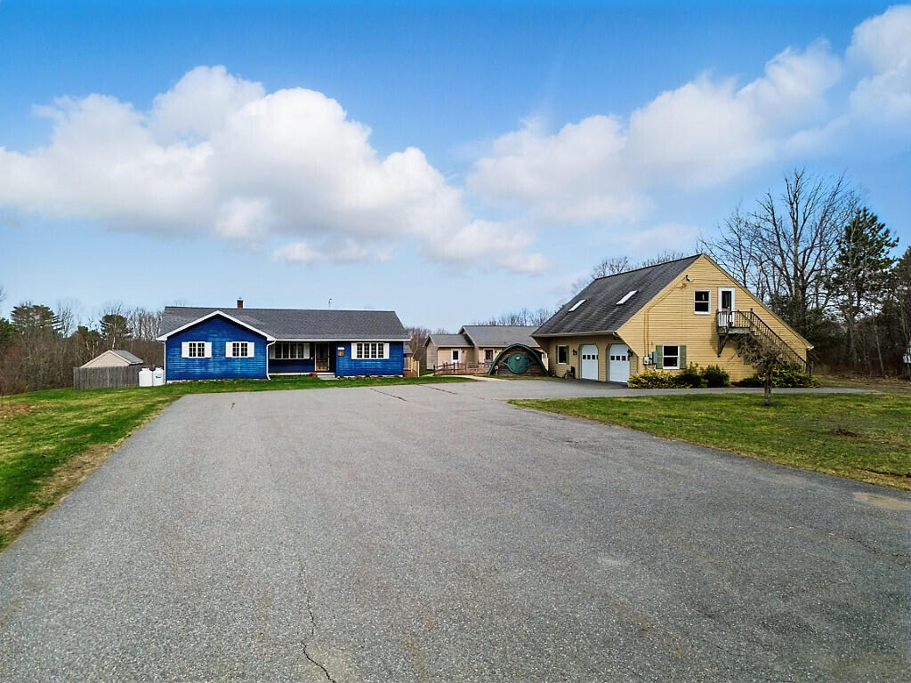 China, Maine, 04358, United States, 6 Bedrooms Bedrooms, ,3 BathroomsBathrooms,Residential,For Sale,1898689