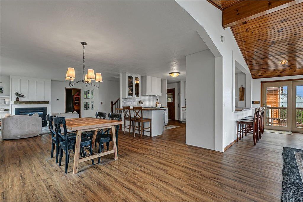 Holdingford, Minnesota, 56340, United States, 5 Bedrooms Bedrooms, ,2 BathroomsBathrooms,Residential,For Sale,1977131