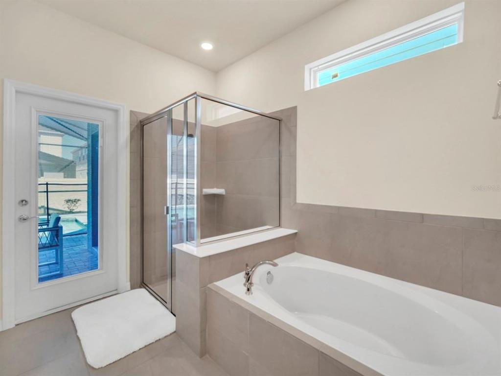 Davenport, Florida, 33897, United States, 10 Bedrooms Bedrooms, ,8 BathroomsBathrooms,Residential,For Sale,1736940