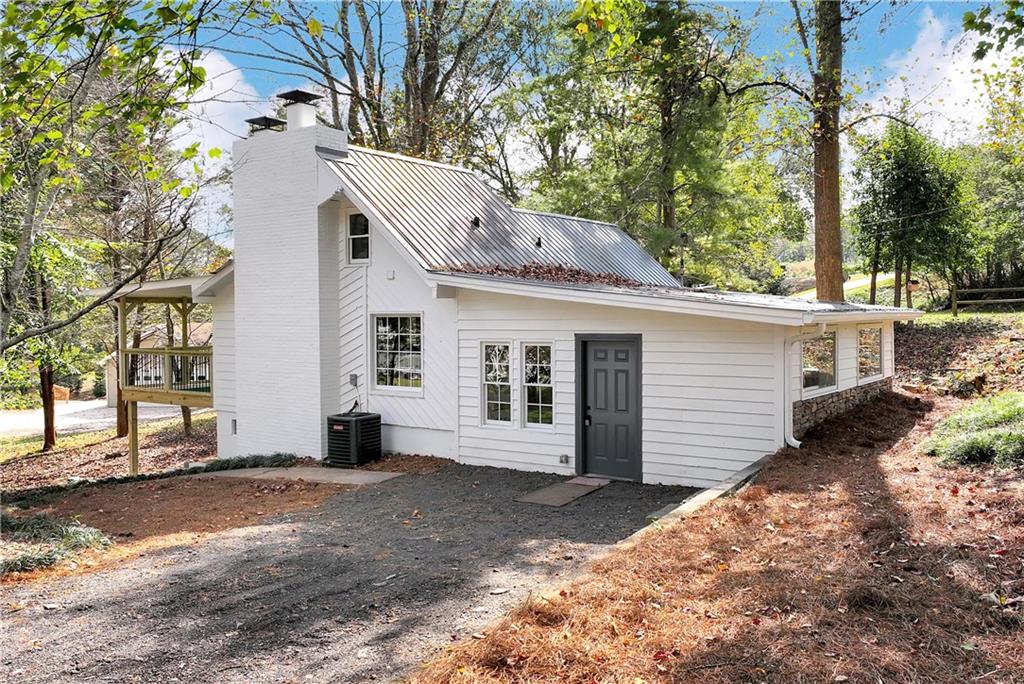 Dawsonville, Georgia, 30534, United States, 2 Bedrooms Bedrooms, ,2 BathroomsBathrooms,Residential,For Sale,1991026