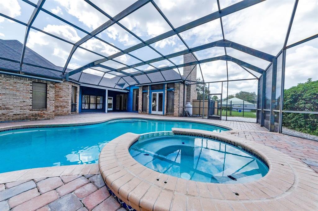 Seminole, Florida, 33777, United States, 4 Bedrooms Bedrooms, ,4 BathroomsBathrooms,Residential,For Sale,1933649