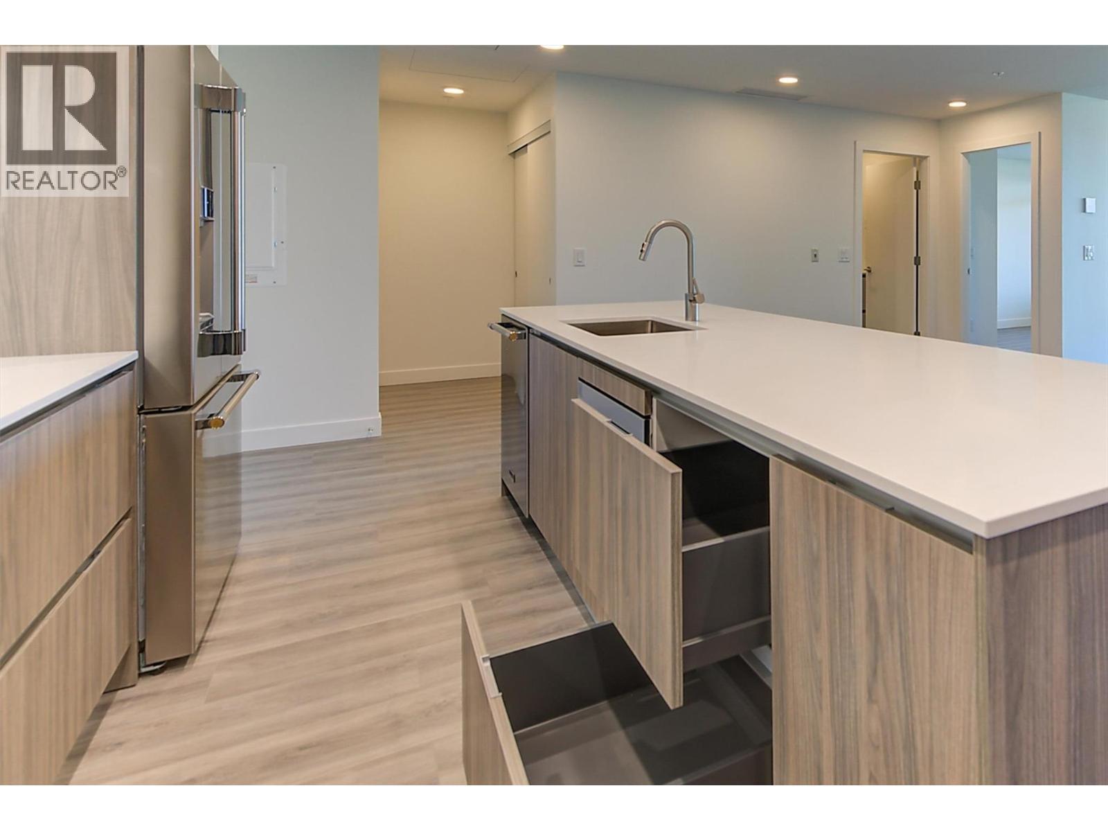 WEST KELOWNA, British Columbia, V1Z 2A9, CA, 2 Bedrooms Bedrooms, ,2 BathroomsBathrooms,Residential,For Sale,1947246