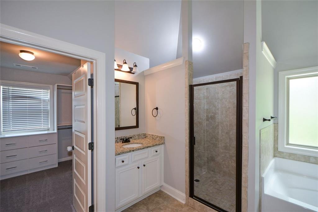 Mcdonough, Georgia, 30252, United States, 5 Bedrooms Bedrooms, ,5 BathroomsBathrooms,Residential,For Sale,1932740