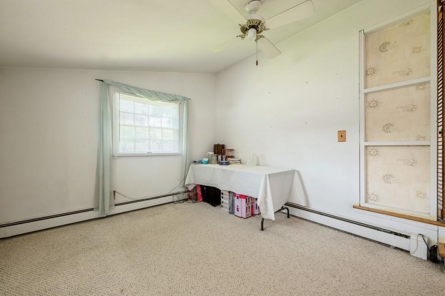 Lindenhurst, New York, 11757, United States, 4 Bedrooms Bedrooms, ,2 BathroomsBathrooms,Residential,For Sale,1906737