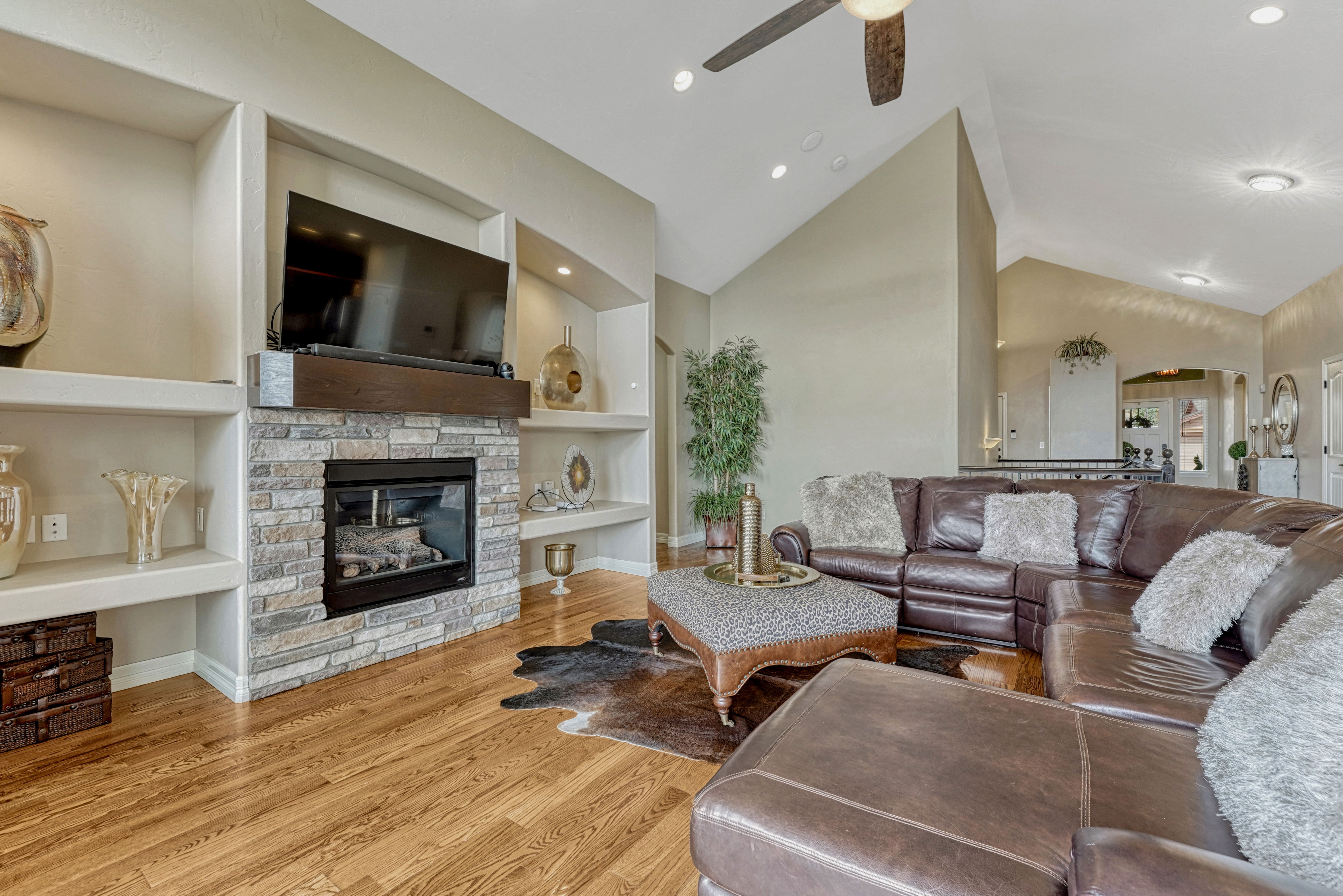  Elevated Living with Unmatched Pikes Peak Views in Flying Horse - 物件實景