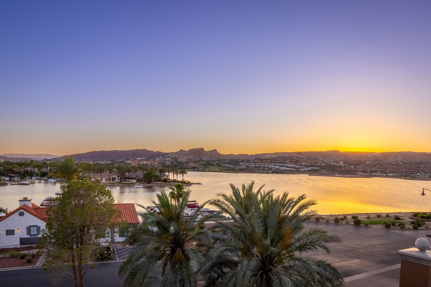  Lake Las Vegas Furnished 3 Beds, 3 Bath With Den Penthouse & Lake Views - 物件實景