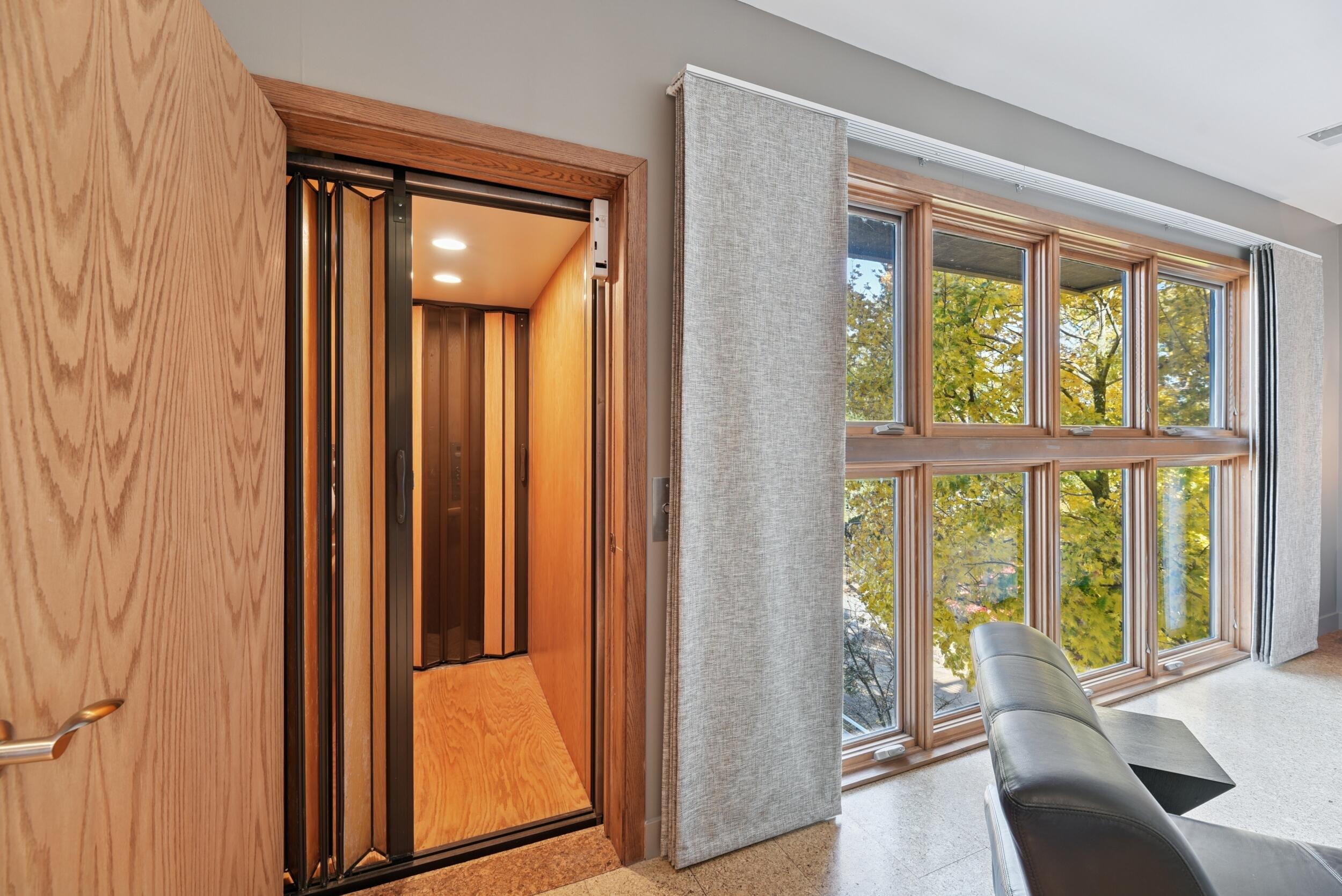 Long Beach, Indiana, 46360, United States, 5 Bedrooms Bedrooms, ,4 BathroomsBathrooms,Residential,For Sale,1989580