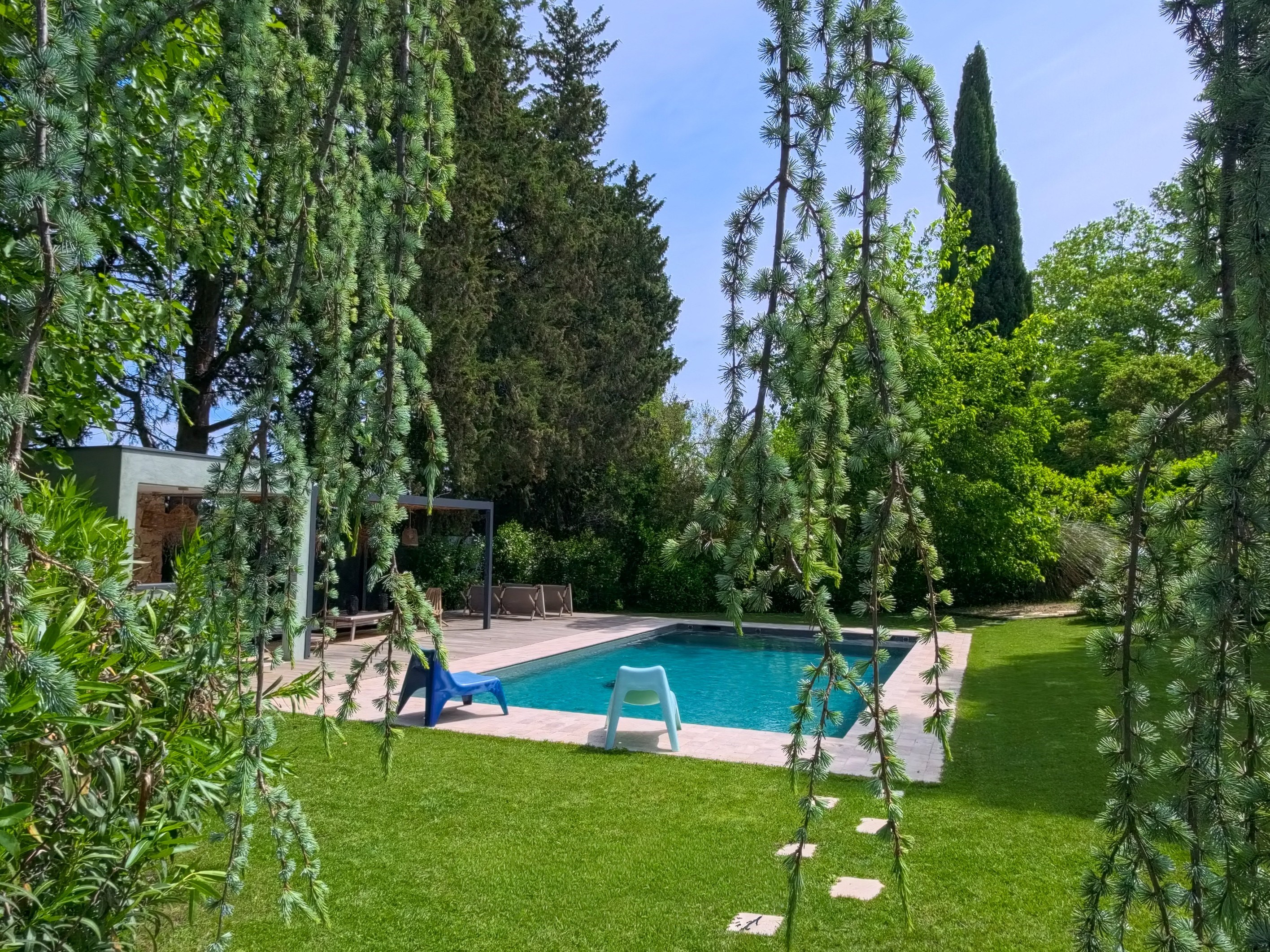  Elegant family estate with 6 suites, guest house, swimming pool, and outbuildin… - 物件實景