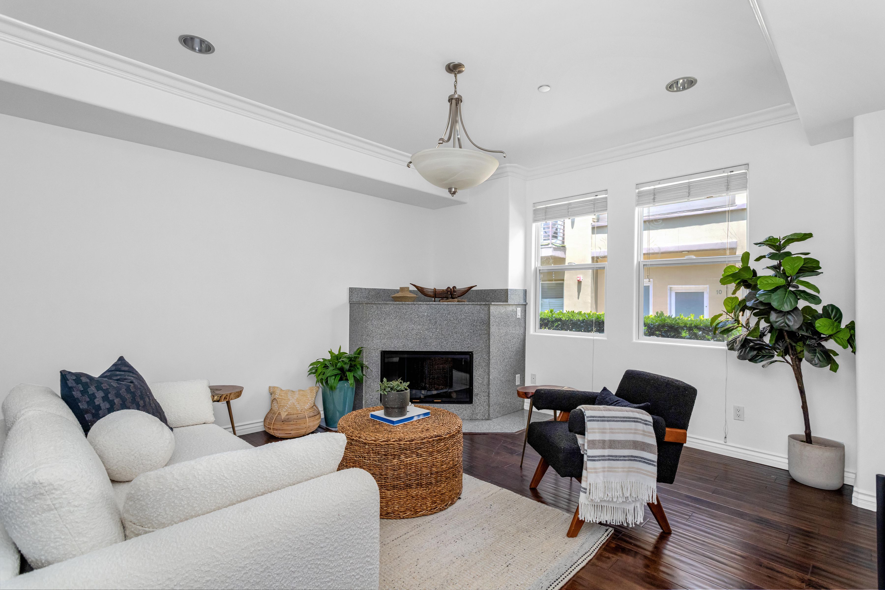  Modern Pasadena Townhome with Private 2-Car Garage - 物件實景