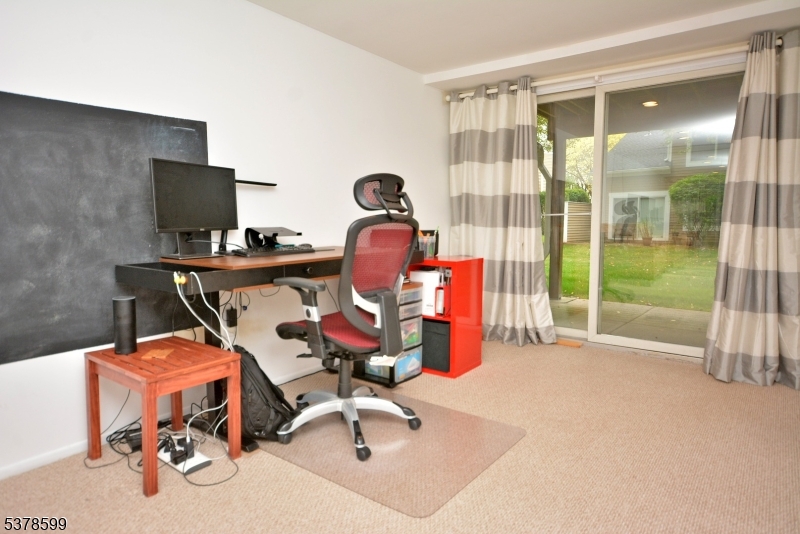 Bedminster Twp., New Jersey, 07921, United States, 3 Bedrooms Bedrooms, ,4 BathroomsBathrooms,Residential,For Sale,1989637