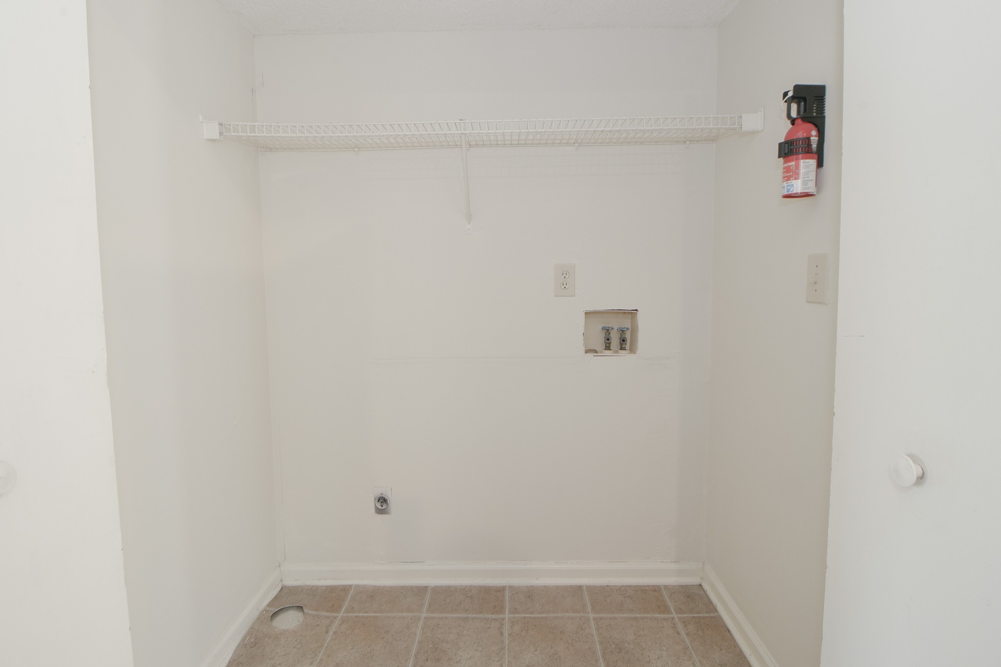 Clarksville, Tennessee, 37042, United States, ,Residential,For Sale,1943496