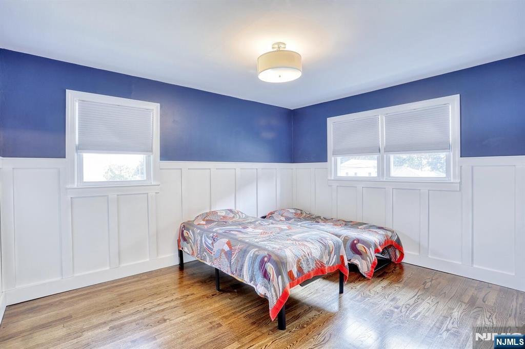 Waldwick, New Jersey, 07463, United States, 3 Bedrooms Bedrooms, ,2 BathroomsBathrooms,Residential,For Sale,1918312