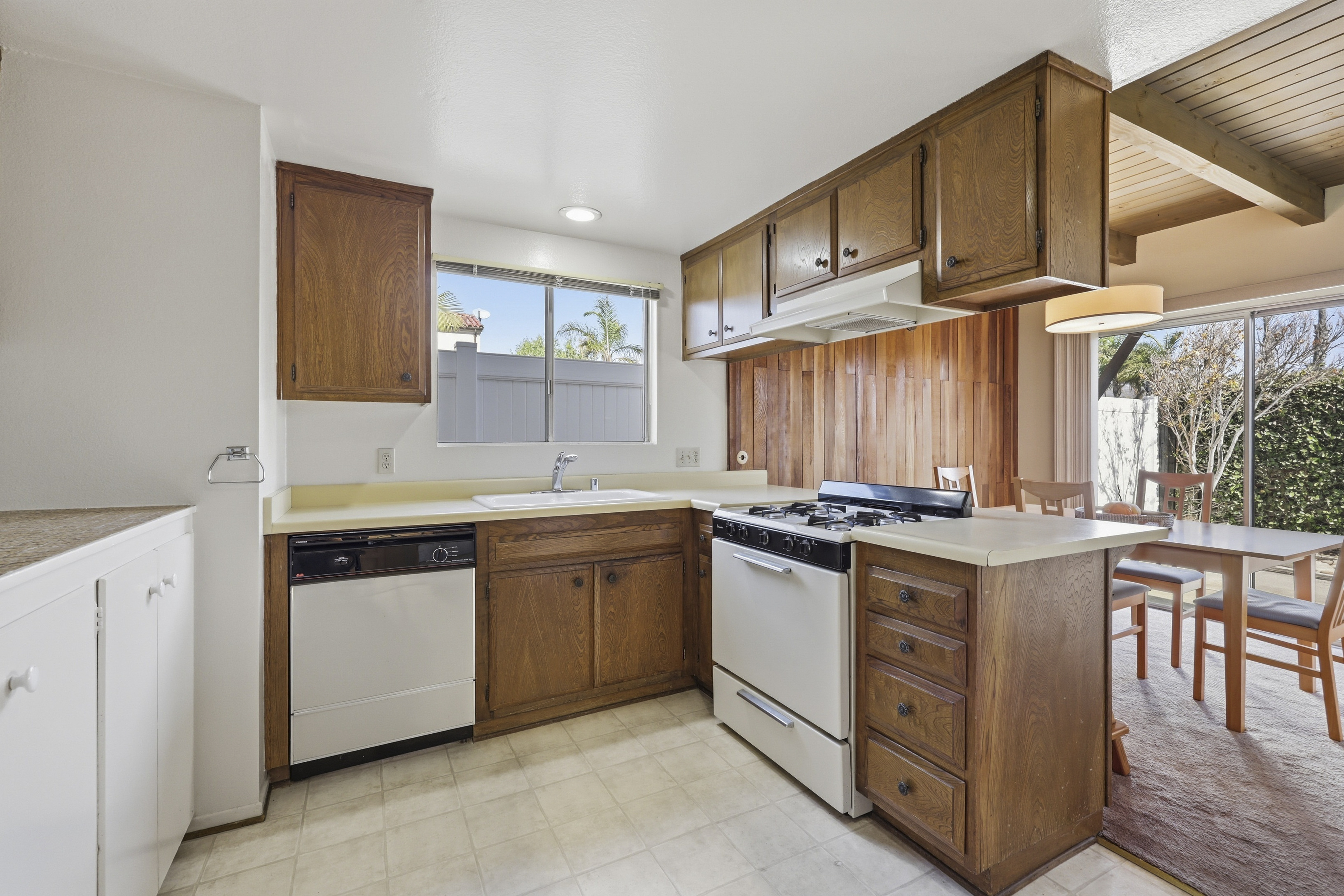  2163 Monmouth Drive, Ventura, CA 93001 - 物件實景