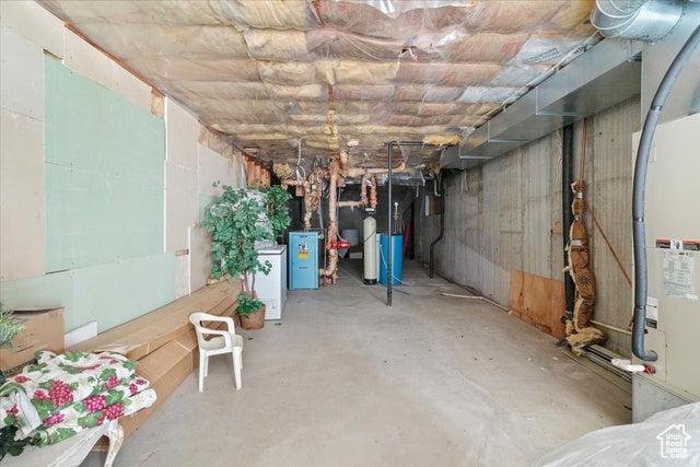 Manti, Utah, 84642, United States, 5 Bedrooms Bedrooms, ,3 BathroomsBathrooms,Residential,For Sale,1977640