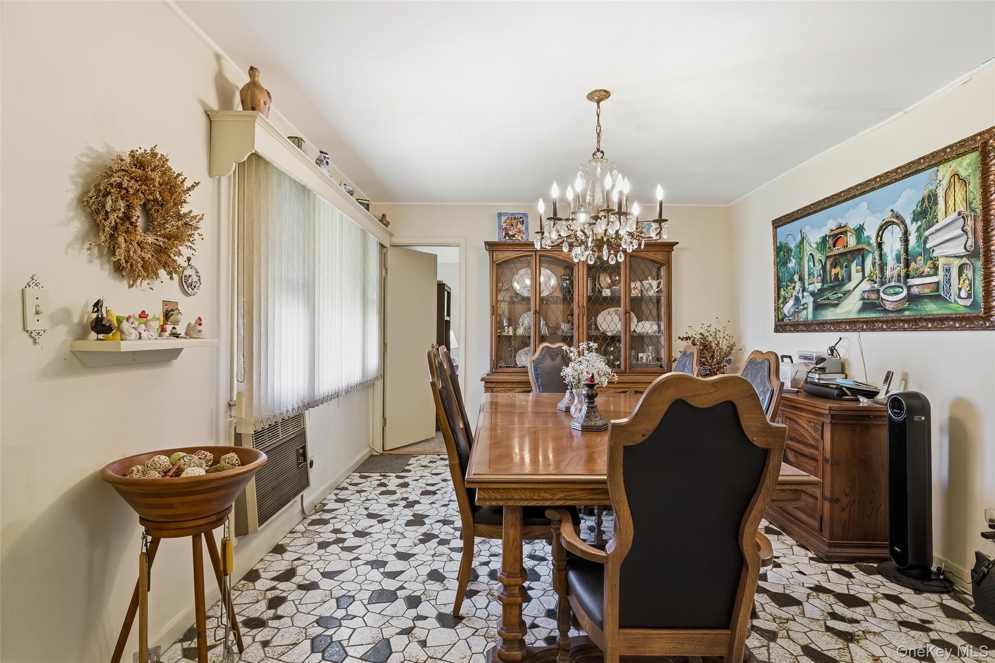 Seaford, New York, 11783, United States, 3 Bedrooms Bedrooms, ,2 BathroomsBathrooms,Residential,For Sale,2048212