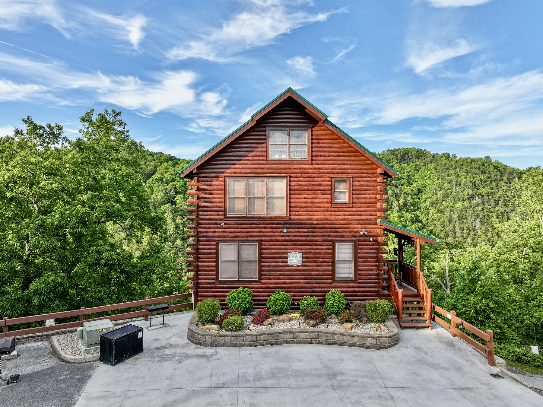 Sevierville, Tennessee, 37876, United States, 3 Bedrooms Bedrooms, ,3 BathroomsBathrooms,Residential,For Sale,2027854