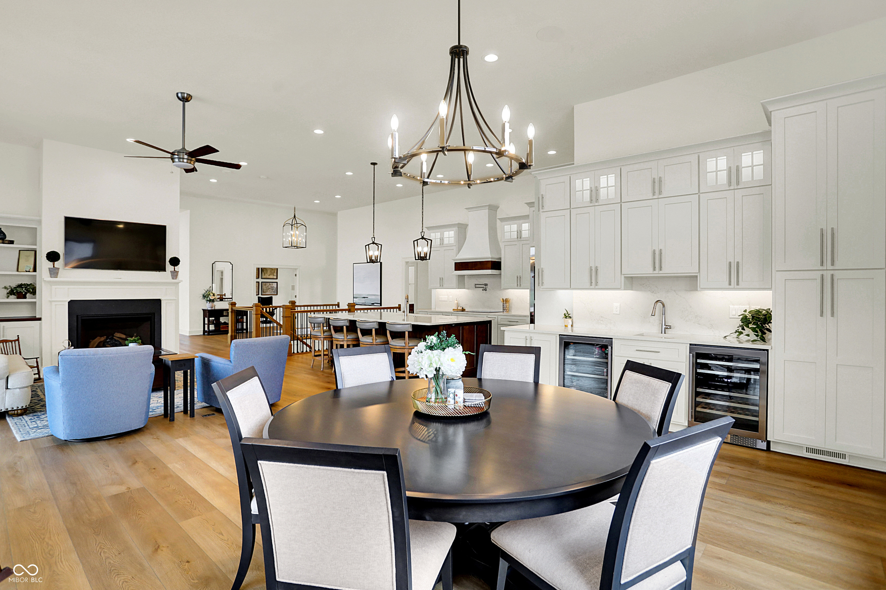 Bargersville, Indiana, 46106, United States, 5 Bedrooms Bedrooms, ,6 BathroomsBathrooms,Residential,For Sale,1983672