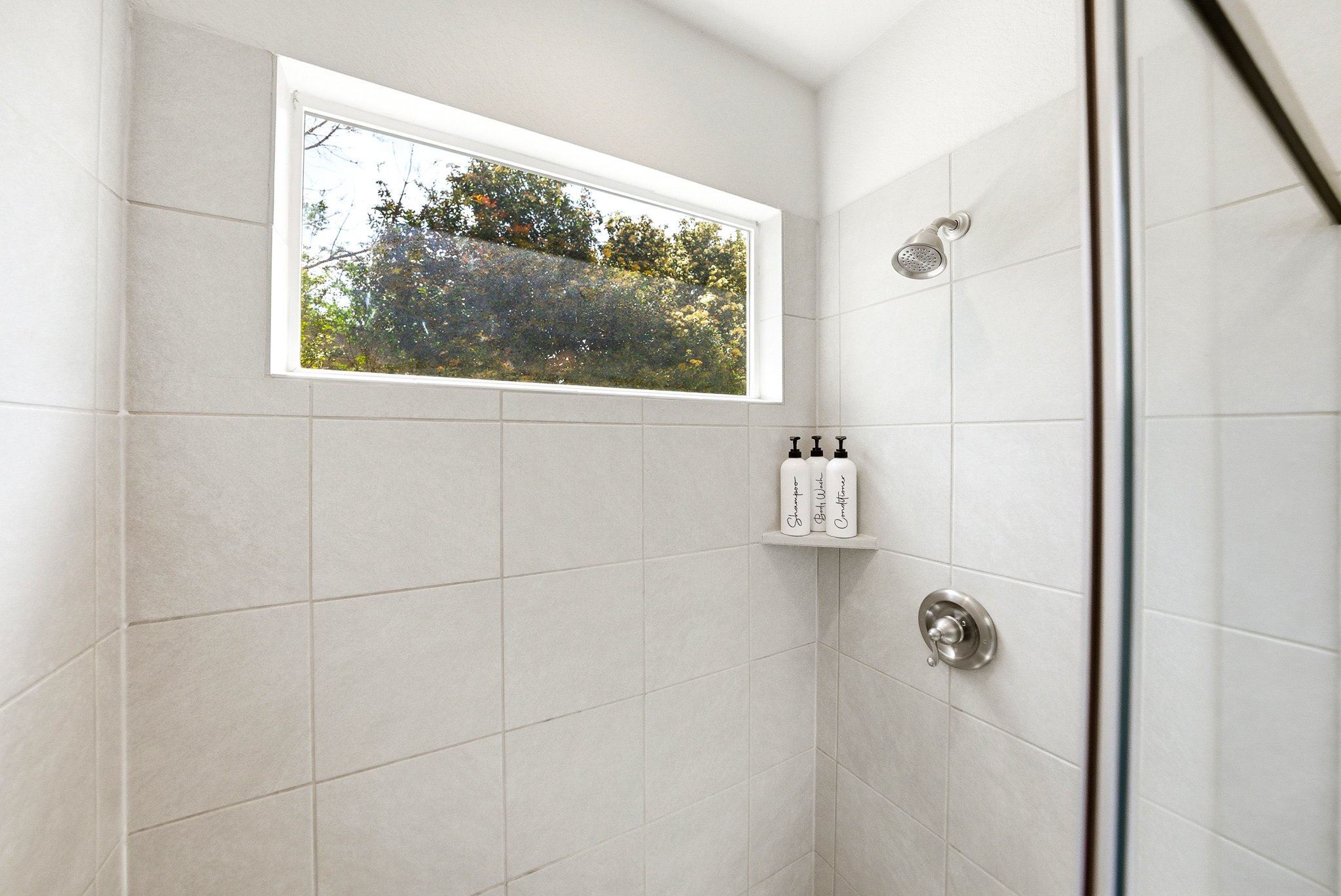  Canyon Lake Home with Hot Tub and Balcony Views - 物件實景