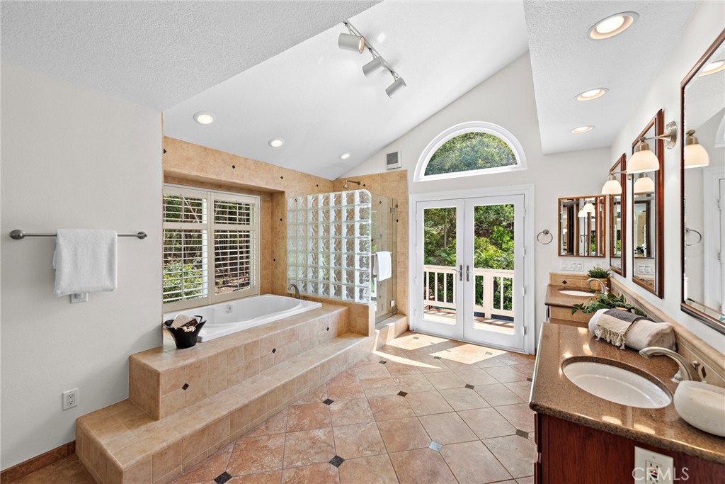 Laguna Hills, California, 92653, United States, 5 Bedrooms Bedrooms, ,5 BathroomsBathrooms,Residential,For Sale,1795346