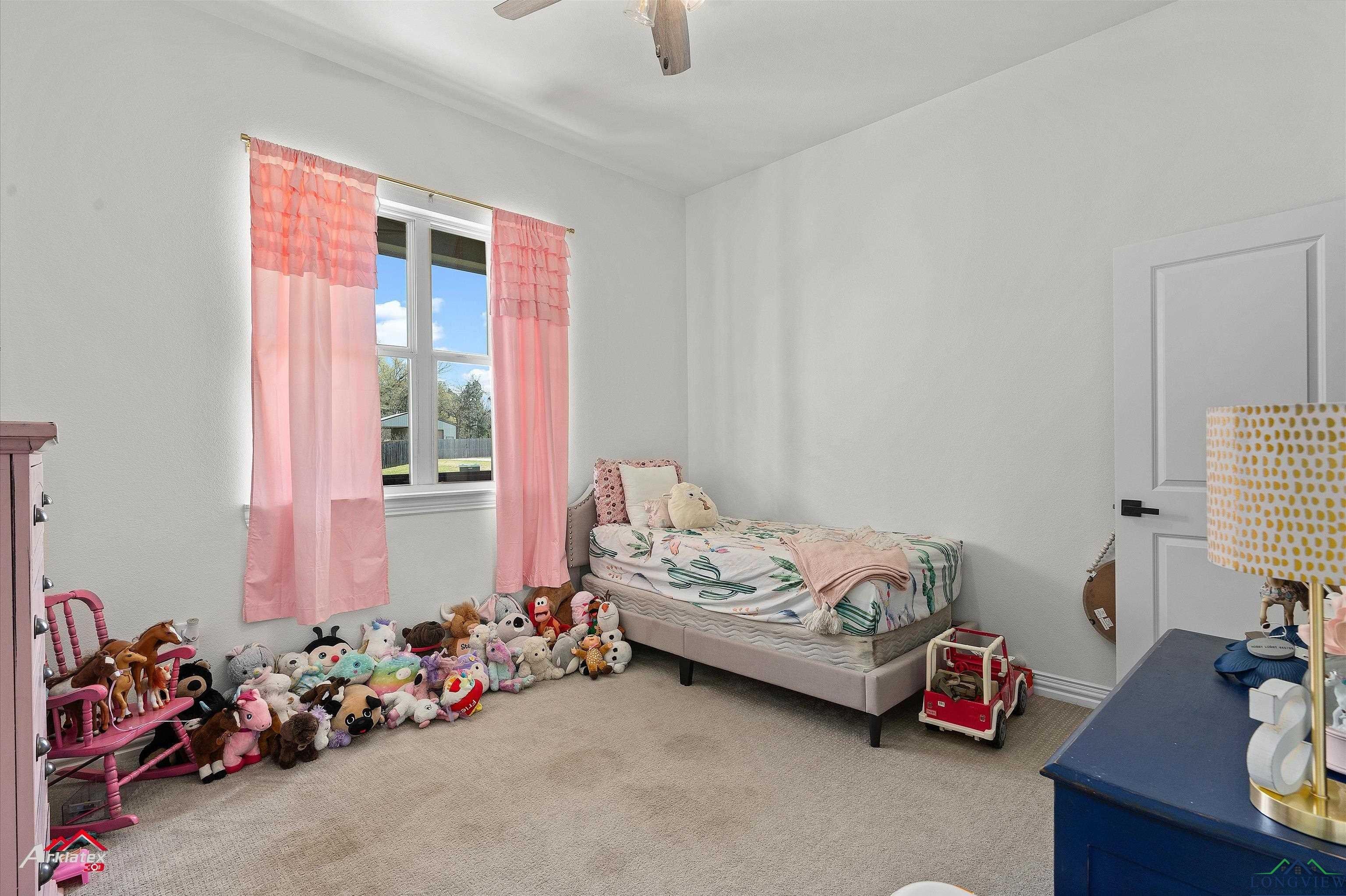 Hallsville, Texas, 75650-3511, United States, 4 Bedrooms Bedrooms, ,3 BathroomsBathrooms,Residential,For Sale,1980280