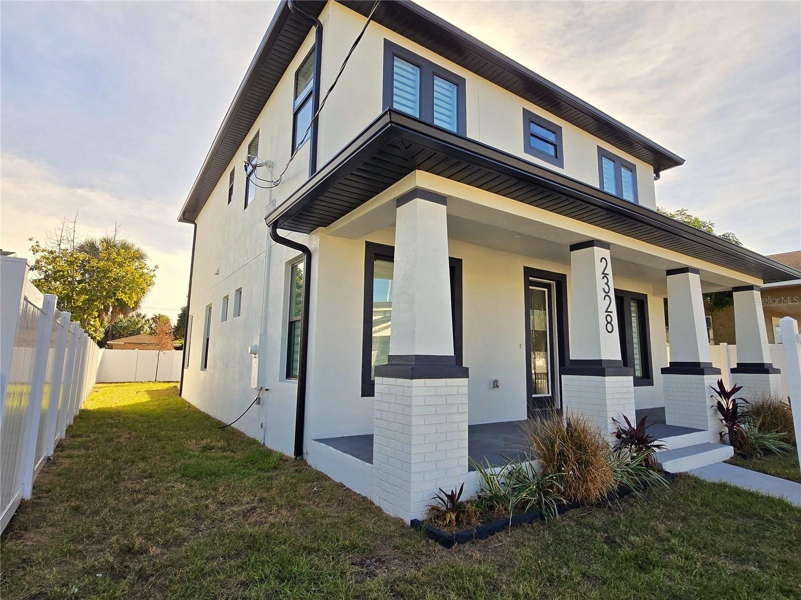 TAMPA, Florida, 33607, United States, 5 Bedrooms Bedrooms, ,3 BathroomsBathrooms,Residential,For Sale,1976051