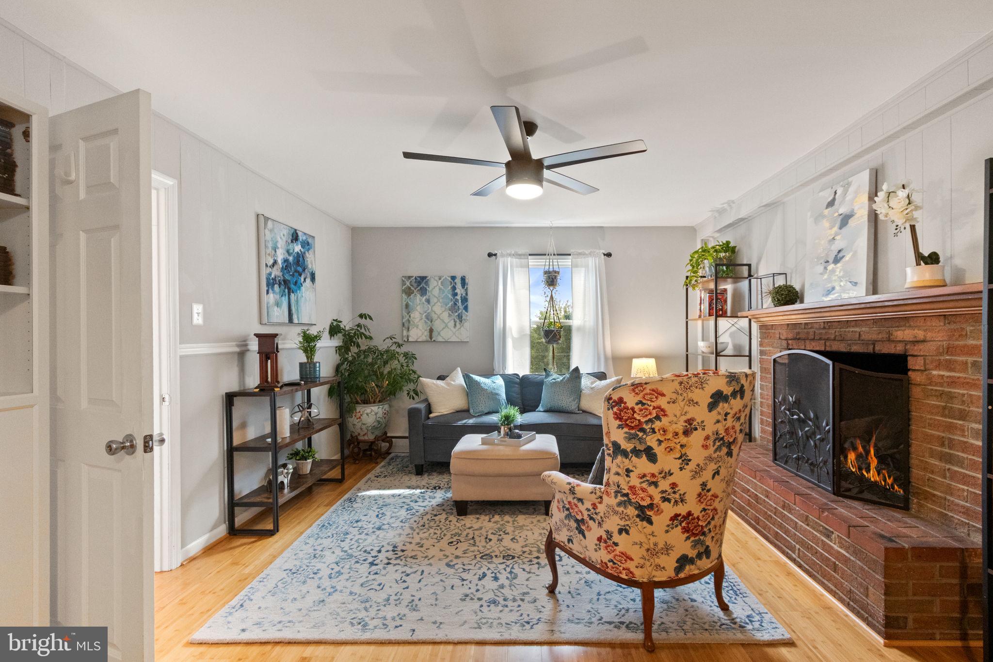 Lorton, Virginia, 22079, United States, 4 Bedrooms Bedrooms, ,3 BathroomsBathrooms,Residential,For Sale,1974671