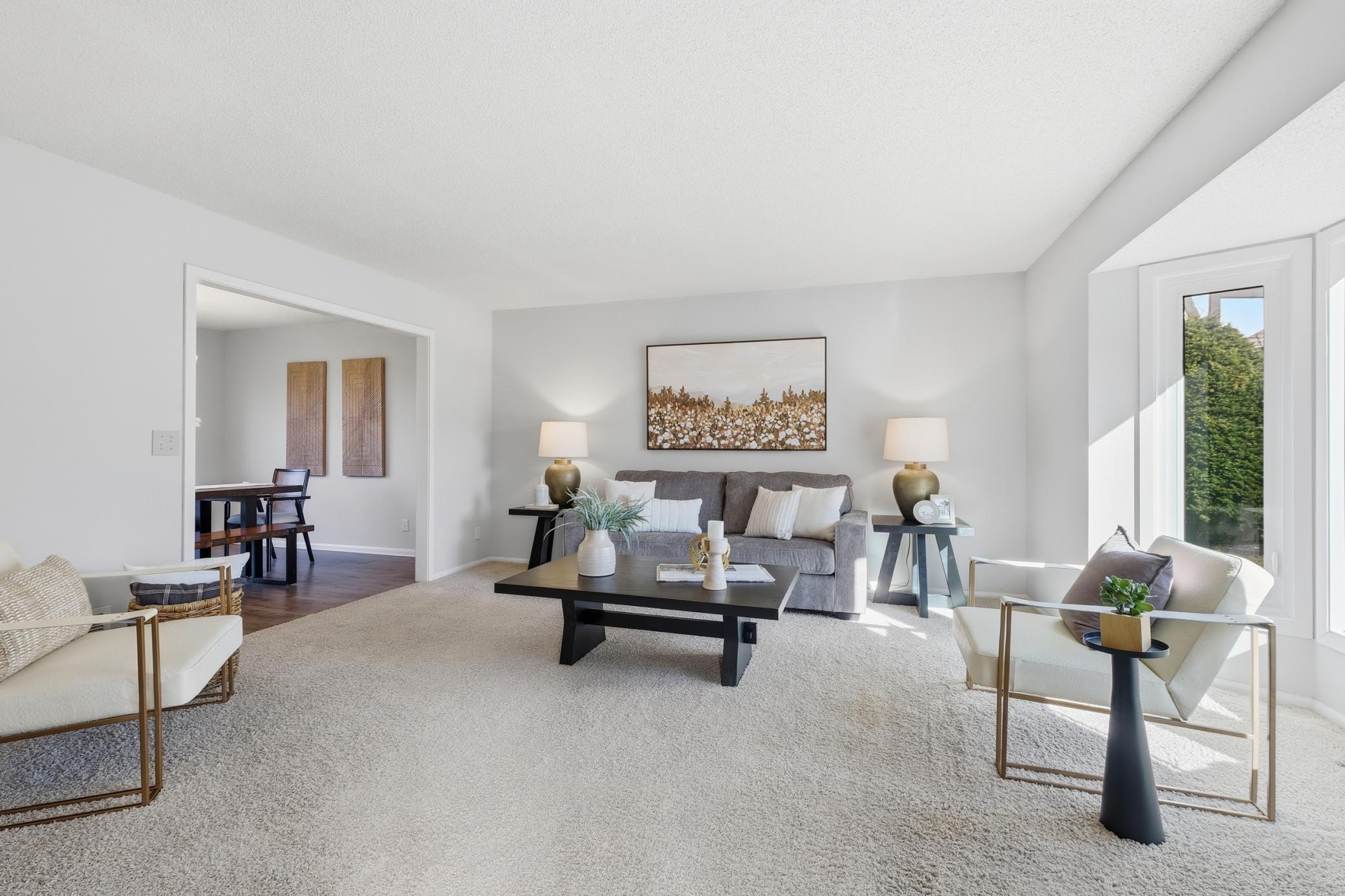 Woodbury, Minnesota, 55125, United States, 4 Bedrooms Bedrooms, ,2 BathroomsBathrooms,Residential,For Sale,1991775