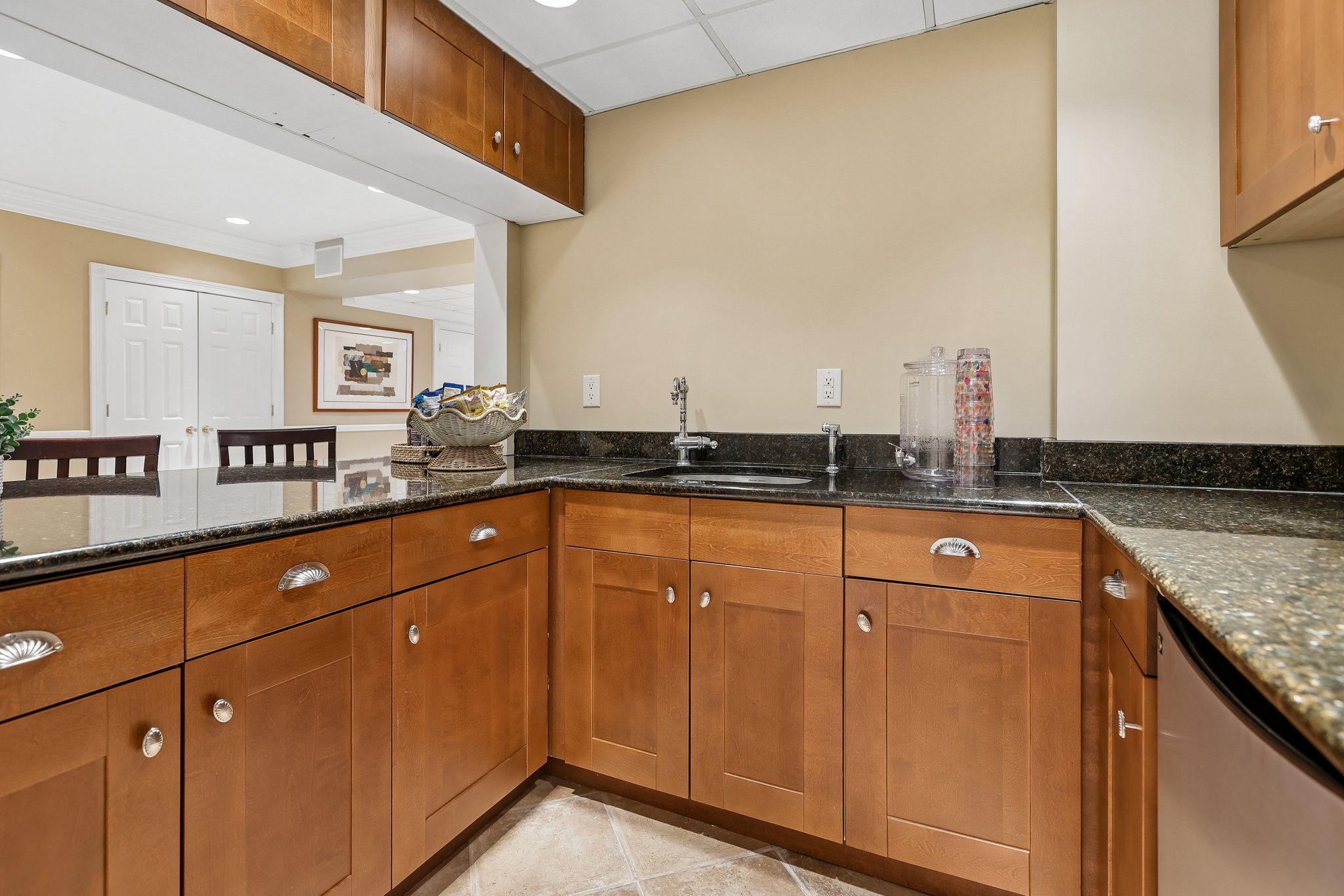  Stunning Belle Mead Estate with Private Theater, Gym, and Designer Finishes - 物件實景