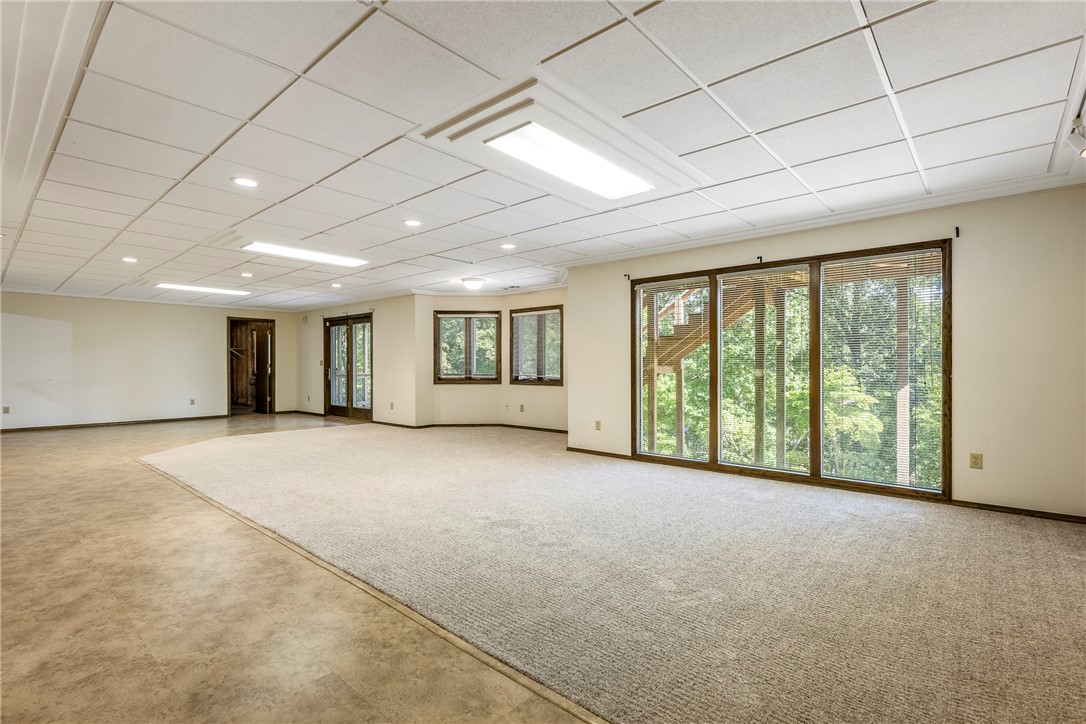 Bella Vista, Arkansas, 72715, United States, 3 Bedrooms Bedrooms, ,4 BathroomsBathrooms,Residential,For Sale,1924957