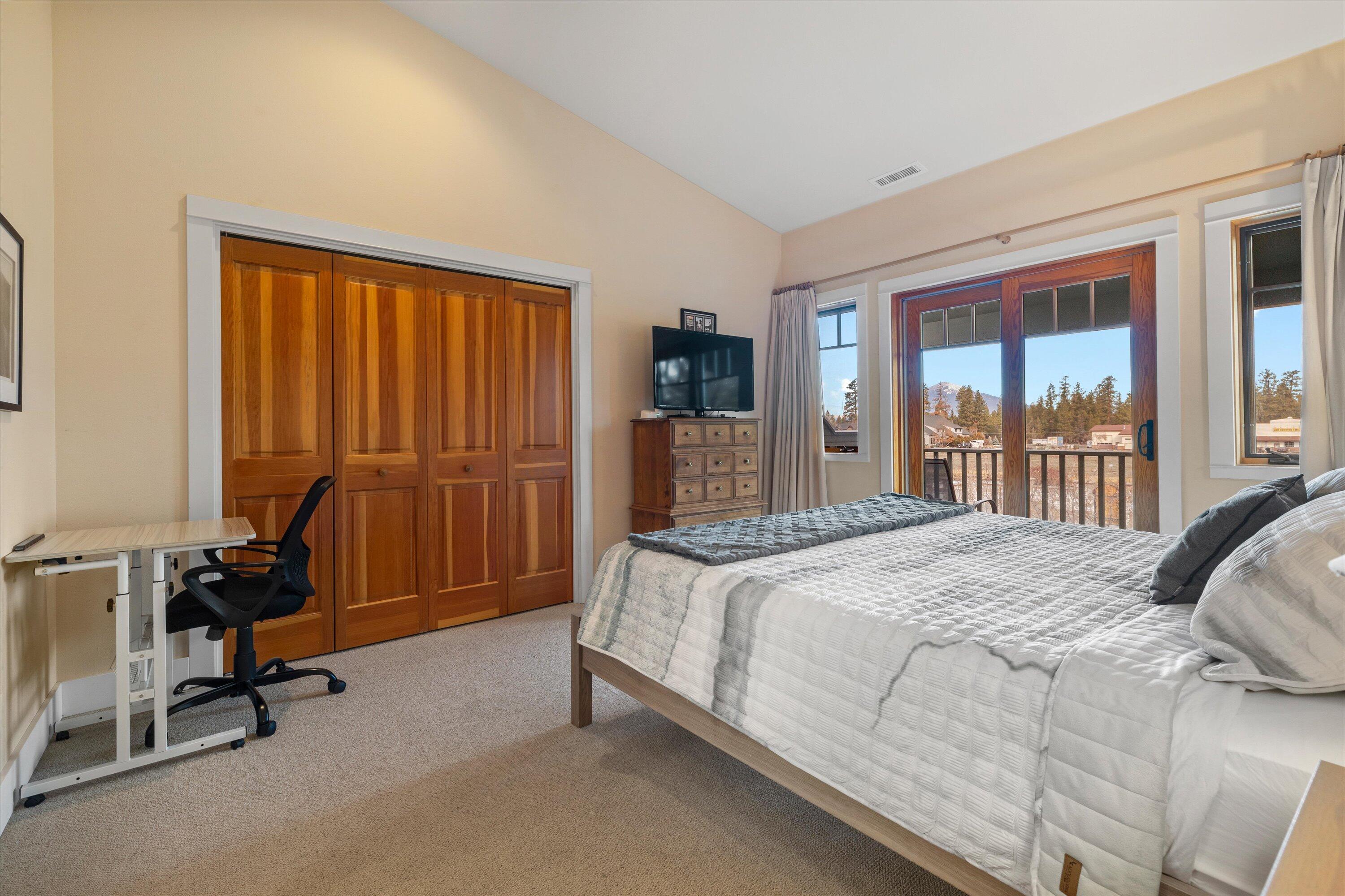 Sisters, Oregon, 97759, United States, 2 Bedrooms Bedrooms, ,2 BathroomsBathrooms,Residential,For Sale,1850003