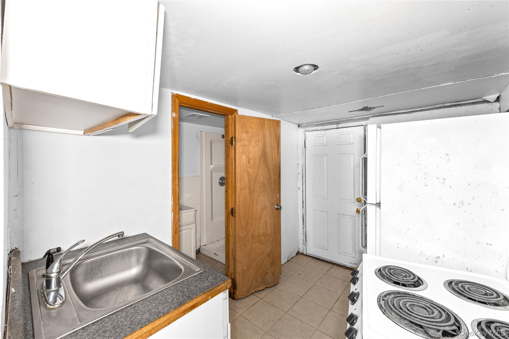 Uniondale, New York, 11553, United States, 4 Bedrooms Bedrooms, ,3 BathroomsBathrooms,Residential,For Sale,2049271