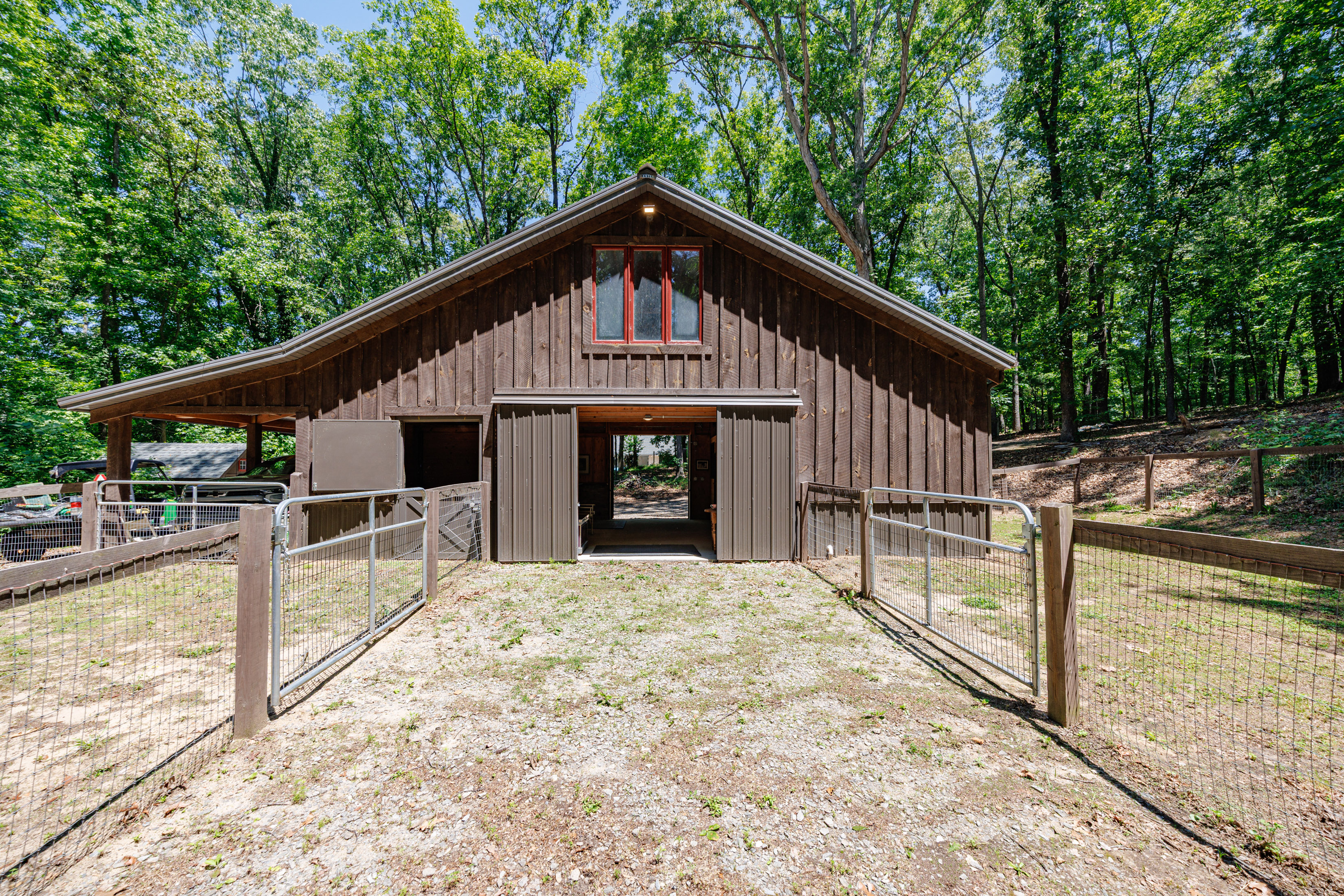  Exceptional Custom-built French Country Estate with Equestrian Amenities - 物件實景