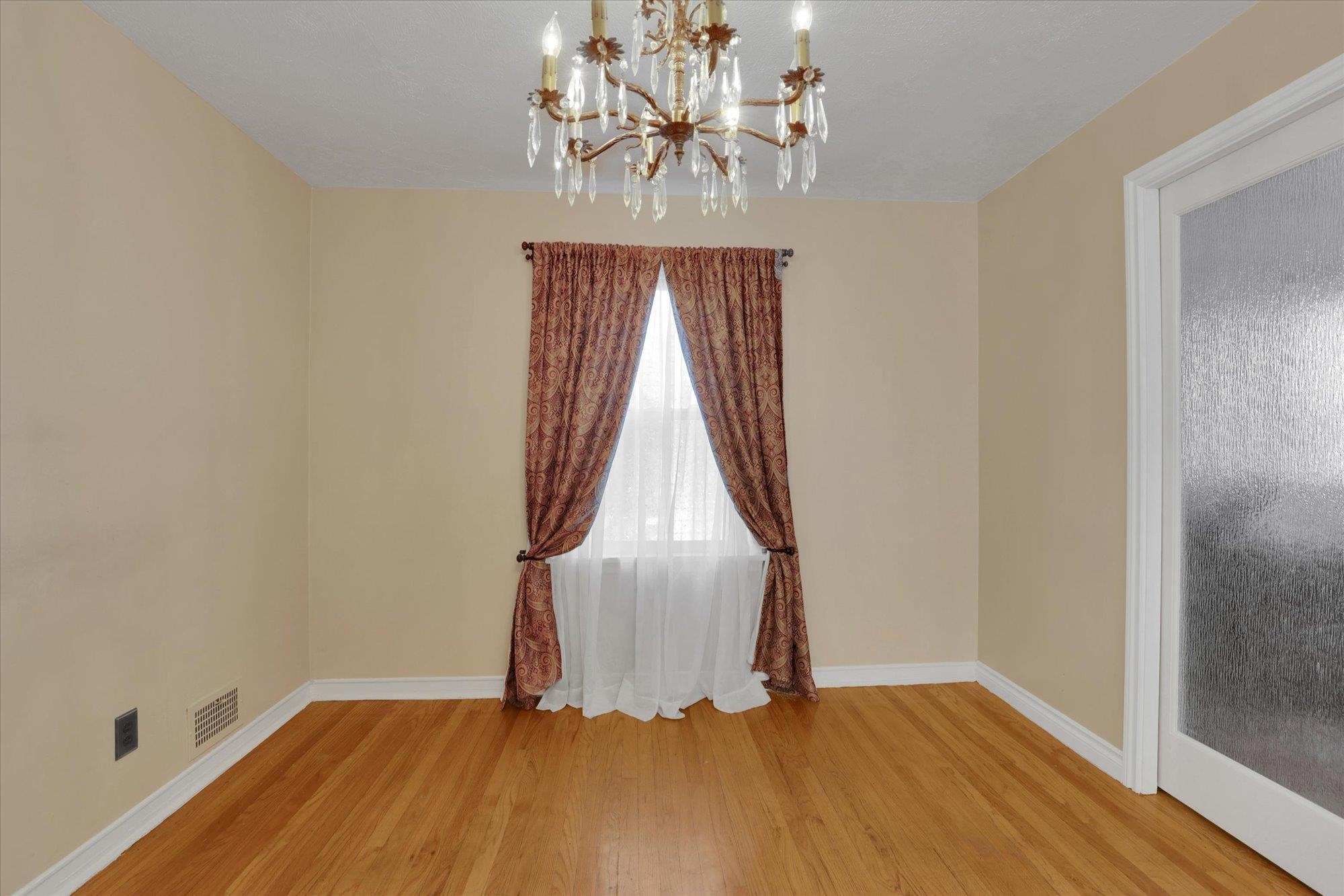 Spokane, Washington, 99203, United States, 4 Bedrooms Bedrooms, ,3 BathroomsBathrooms,Residential,For Sale,1939271