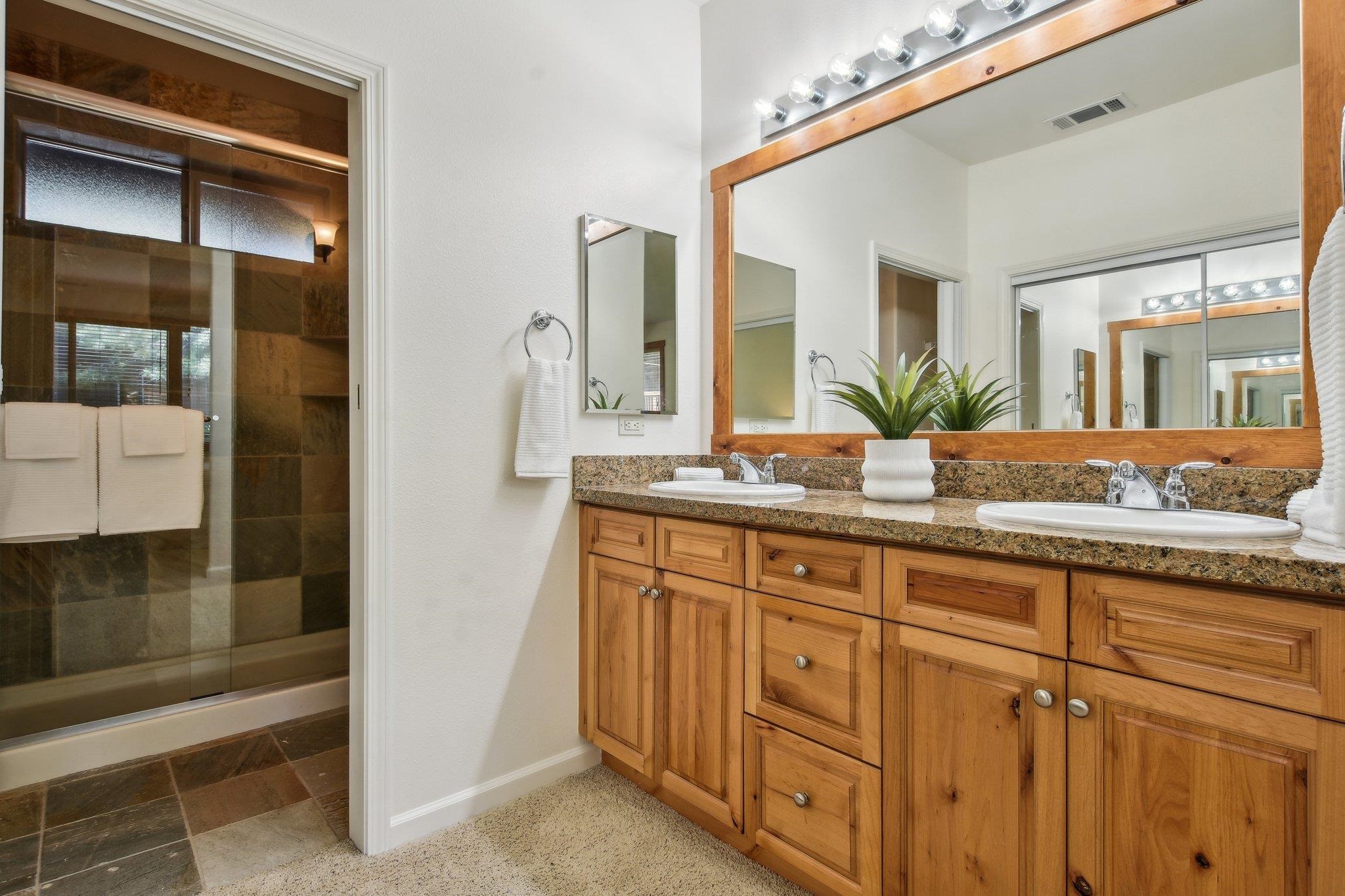 Truckee, California, 96161, United States, 2 Bedrooms Bedrooms, ,2 BathroomsBathrooms,Residential,For Sale,1838183