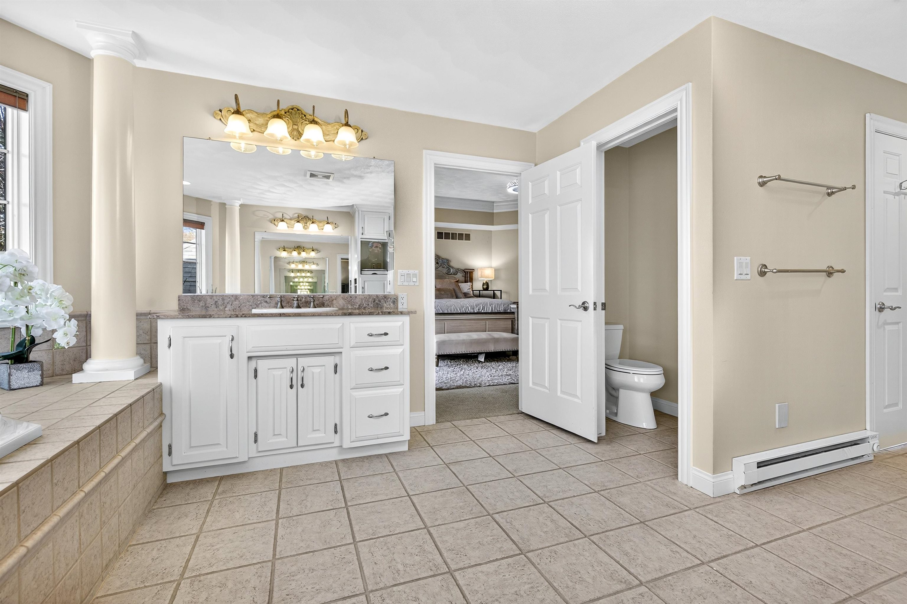 NEENAH, Wisconsin, 54956, United States, 5 Bedrooms Bedrooms, ,6 BathroomsBathrooms,Residential,For Sale,1992991