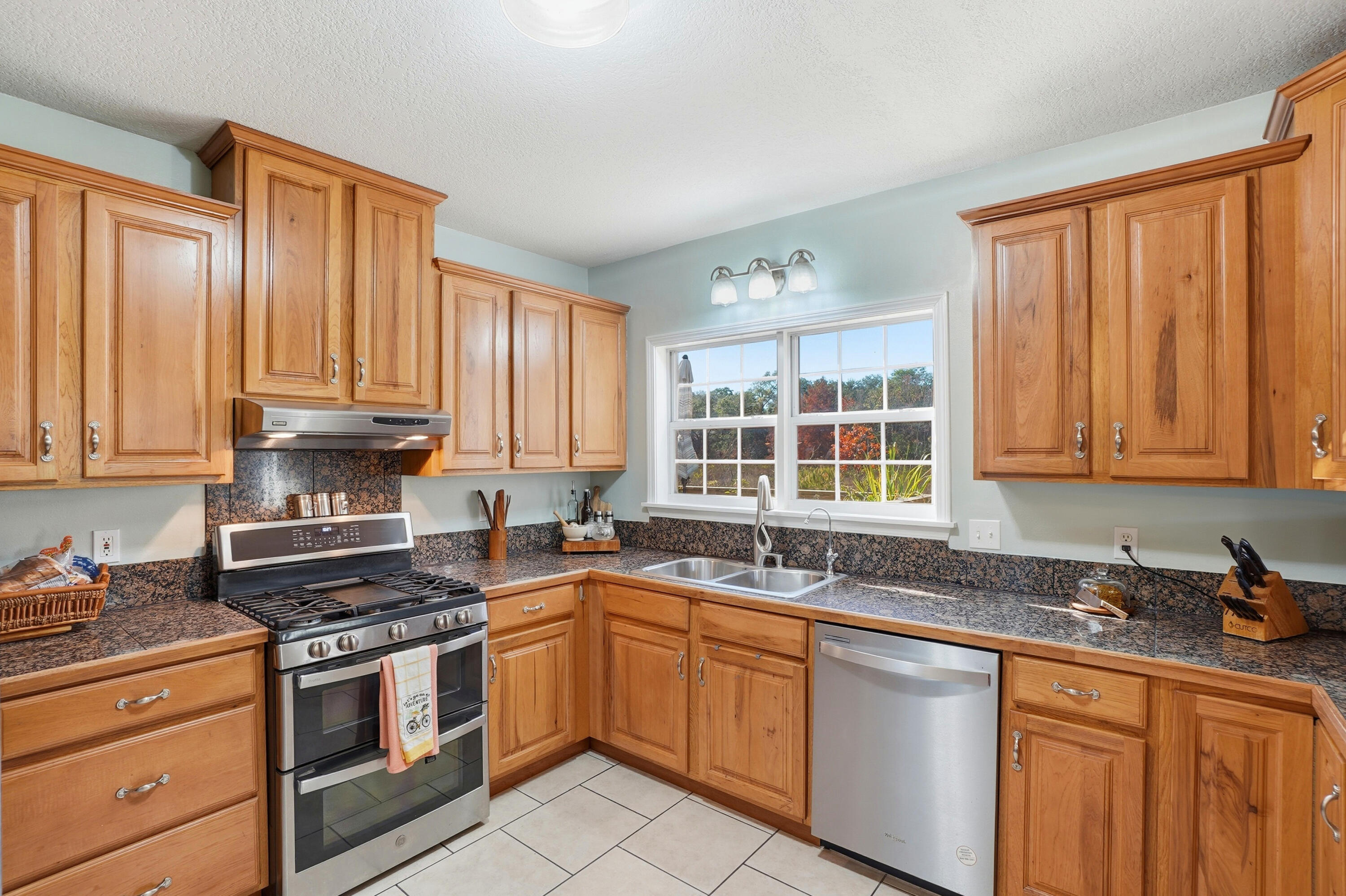 Niceville, Florida, 32578, United States, 5 Bedrooms Bedrooms, ,3 BathroomsBathrooms,Residential,For Sale,1997010